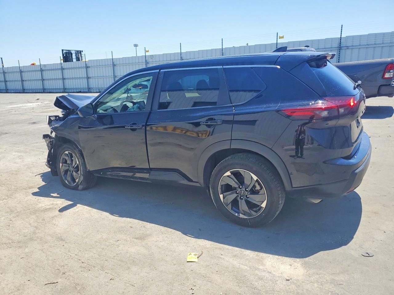 2025 Nissan Rogue Sv Черный vin: 5N1BT3BA0SC808613