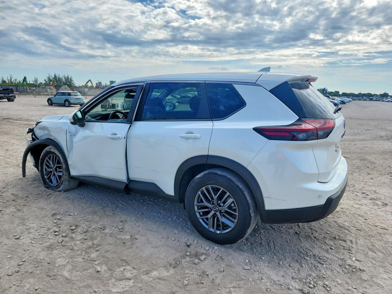 2026 Nissan Rogue Sv Белый vin: 5N1BT3BA2TC735505