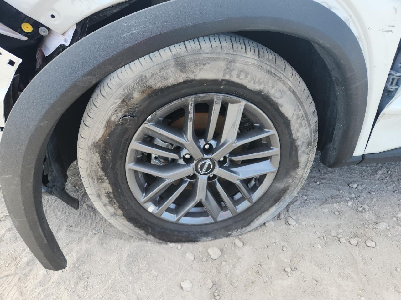 2026 Nissan Rogue Sv Белый vin: 5N1BT3BA2TC735505 Damage: Left Front Wheel, Curb Rash, > 12 Inches
