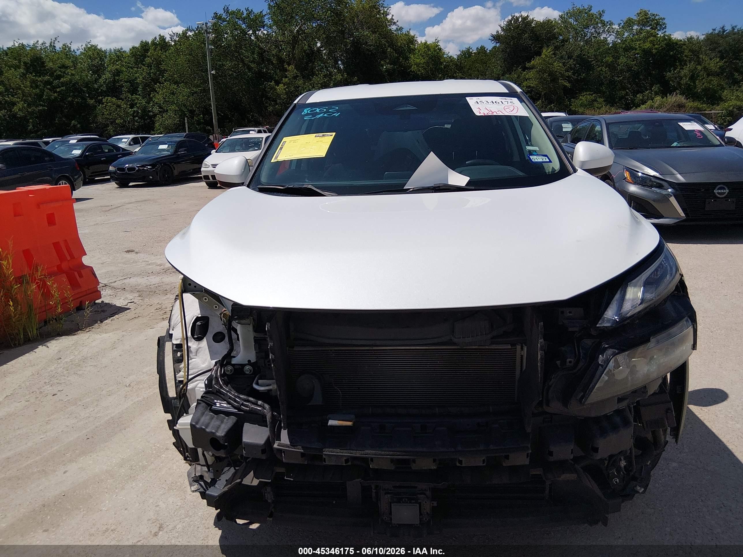 2024 Nissan Rogue Sv Fwd Белый vin: 5N1BT3BA3RC682130