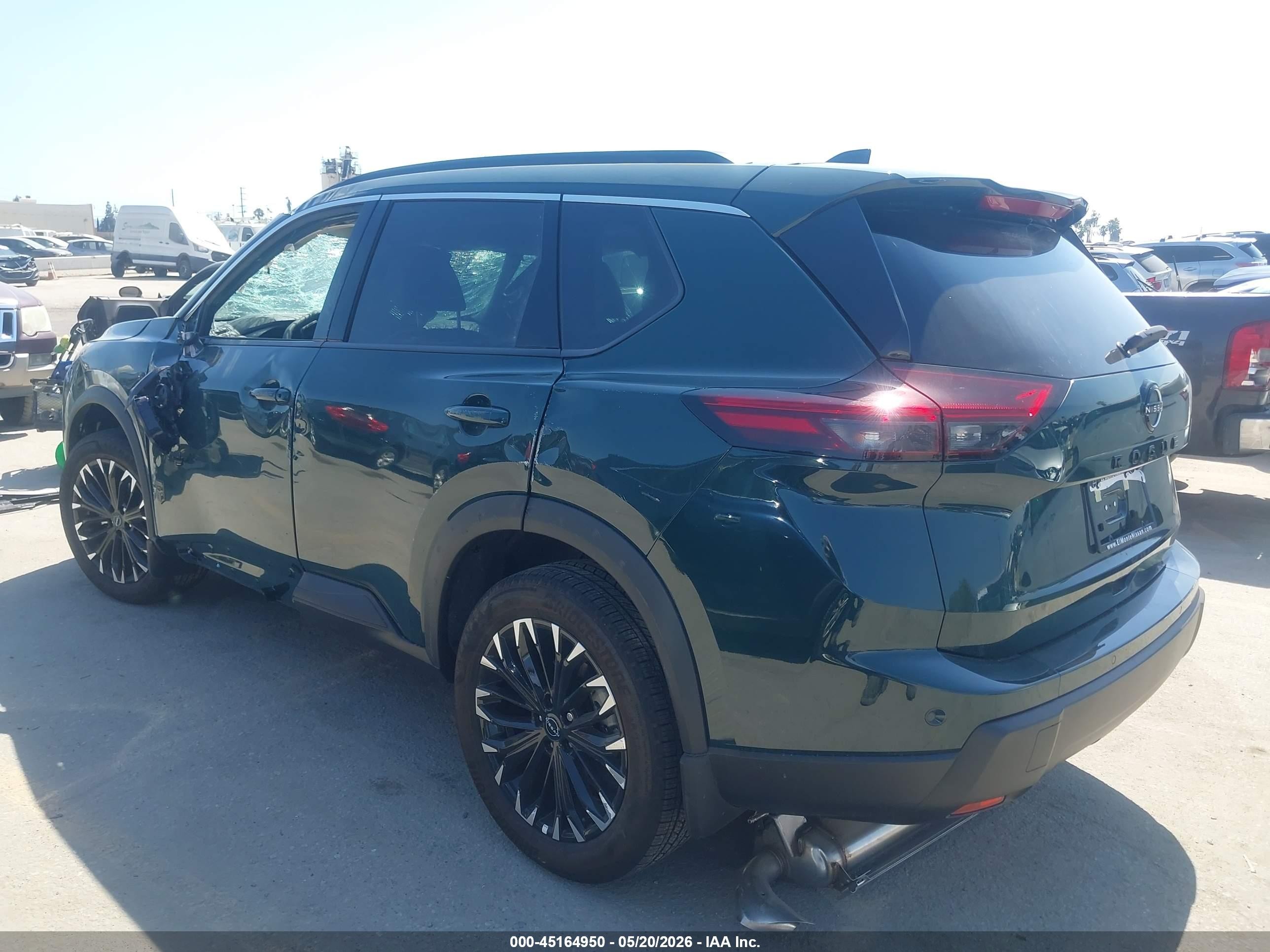 2026 Nissan Rogue Dark Armor Зеленый vin: 5N1BT3BA3TC738543