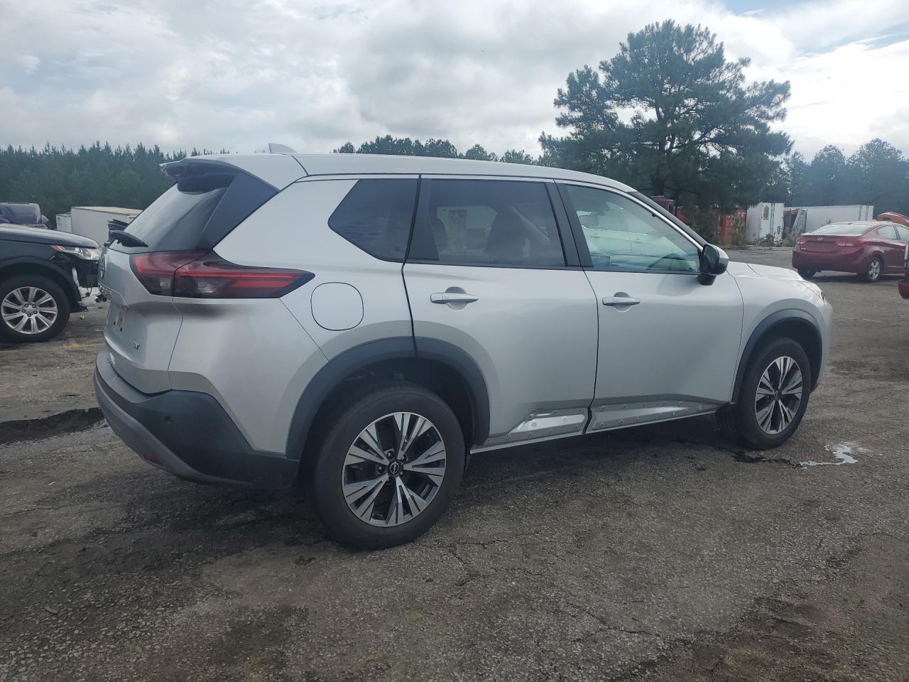 2022 Nissan Rogue Sv Silver vin: 5N1BT3BA4NC733869 Damage: Right Rear Door Molding, Missing, Replacement Required