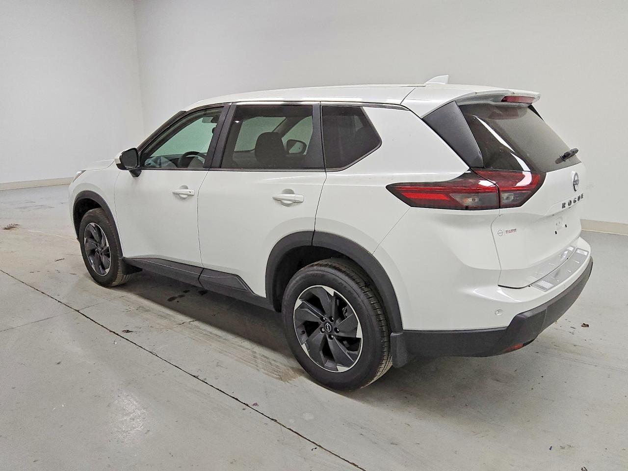 2026 Nissan Rogue Sv Белый vin: 5N1BT3BA4TC713182