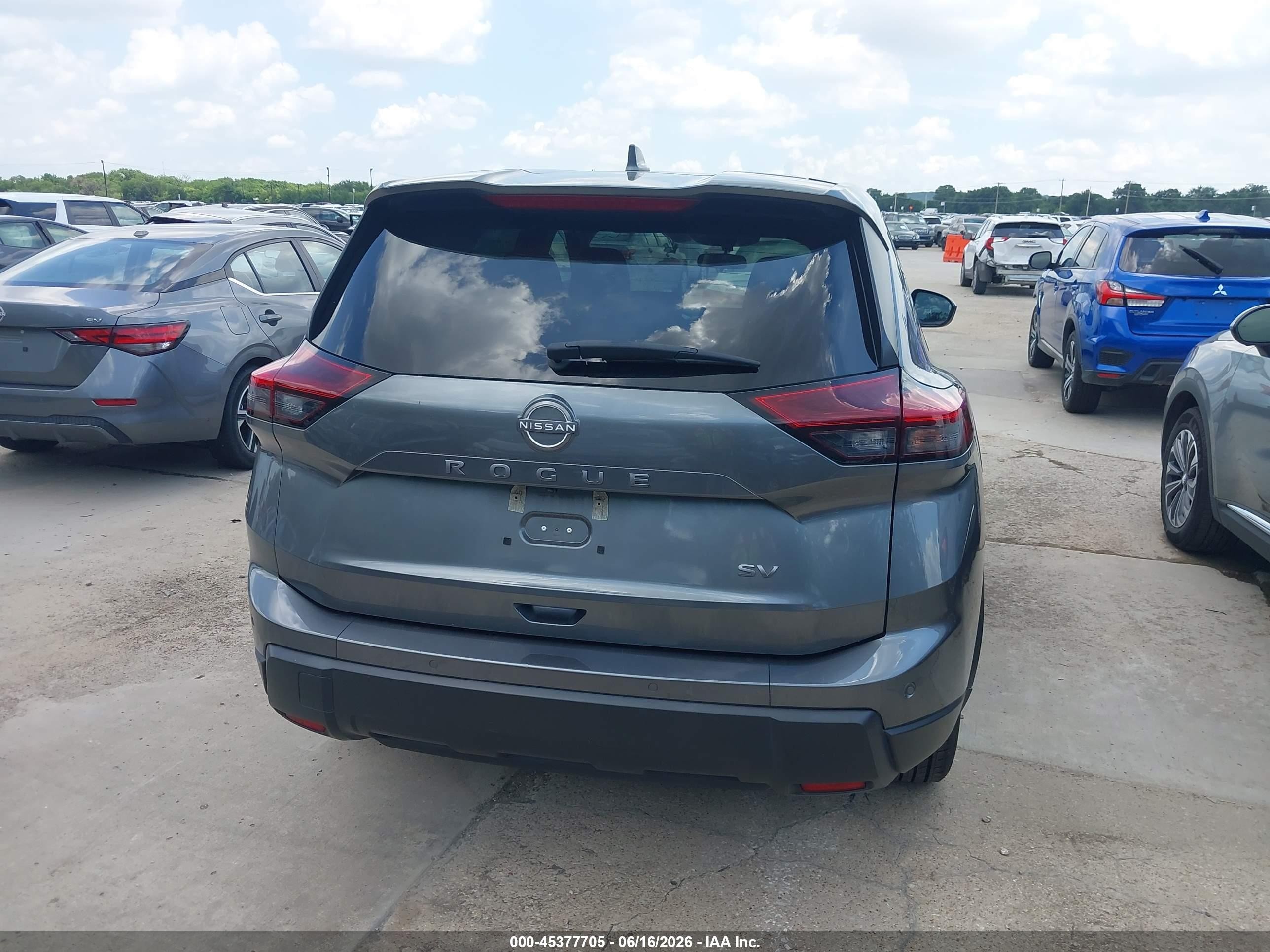 2024 Nissan Rogue Sv Fwd Серый vin: 5N1BT3BA5RC716083