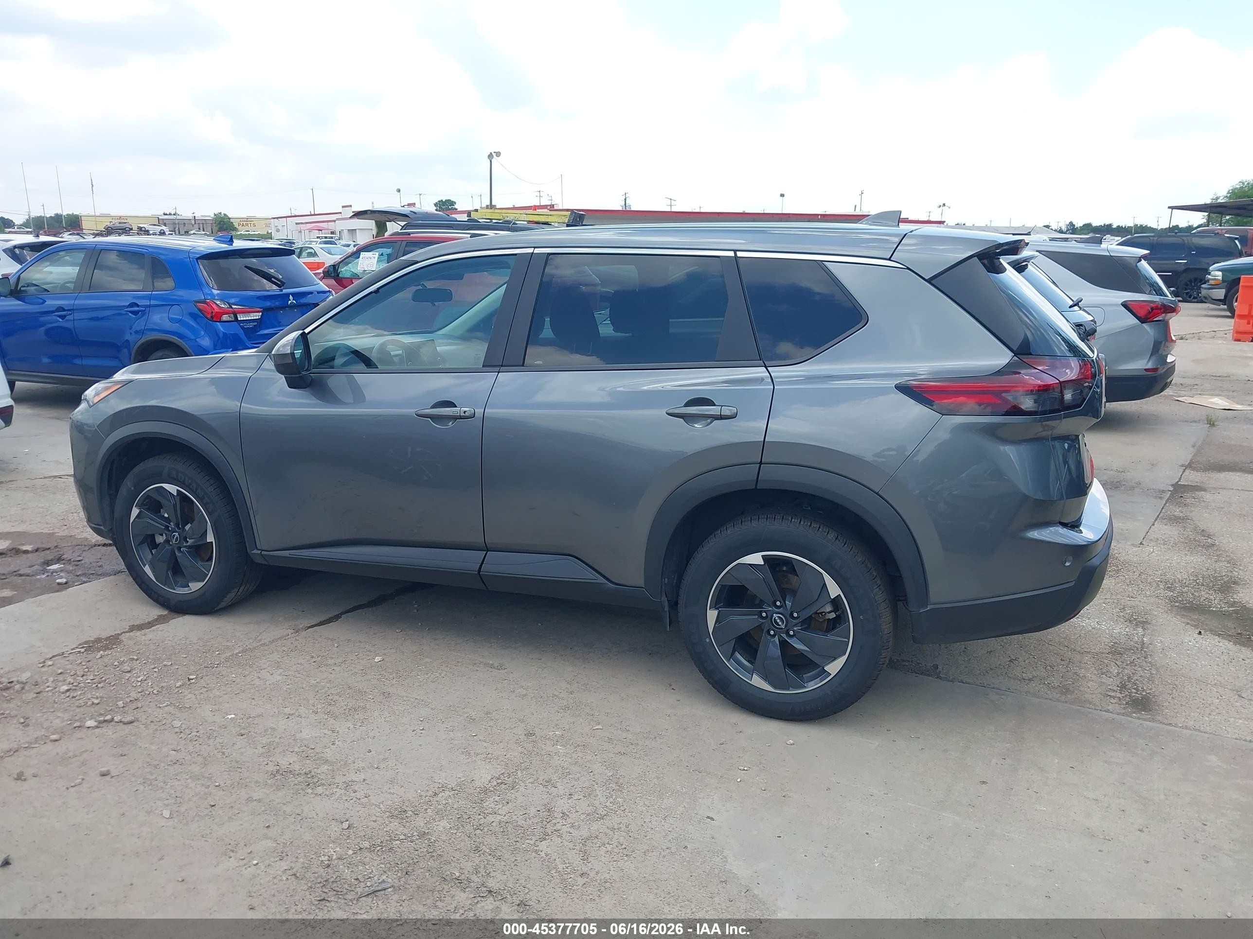 2024 Nissan Rogue Sv Fwd Серый vin: 5N1BT3BA5RC716083