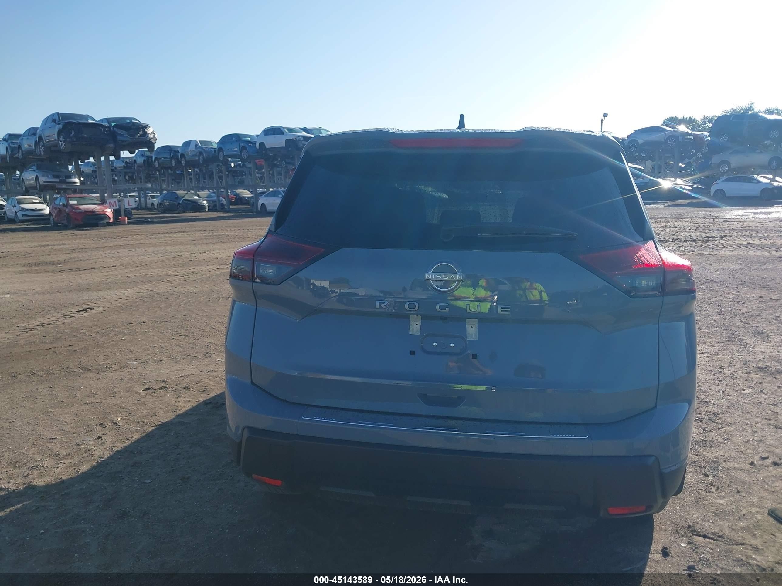 2026 Nissan Rogue Sv Gray vin: 5N1BT3BA5TC815719