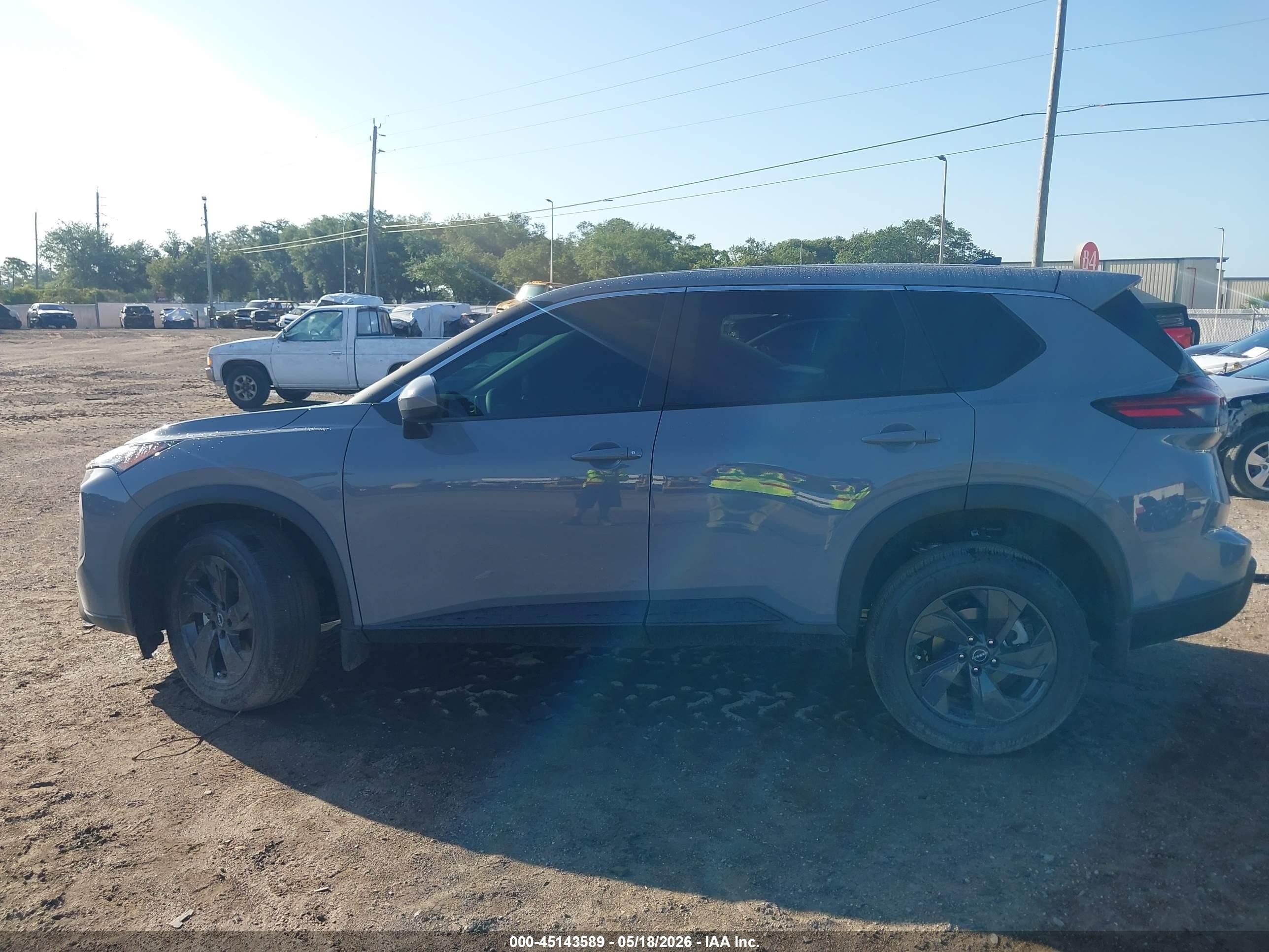 2026 Nissan Rogue Sv Gray vin: 5N1BT3BA5TC815719