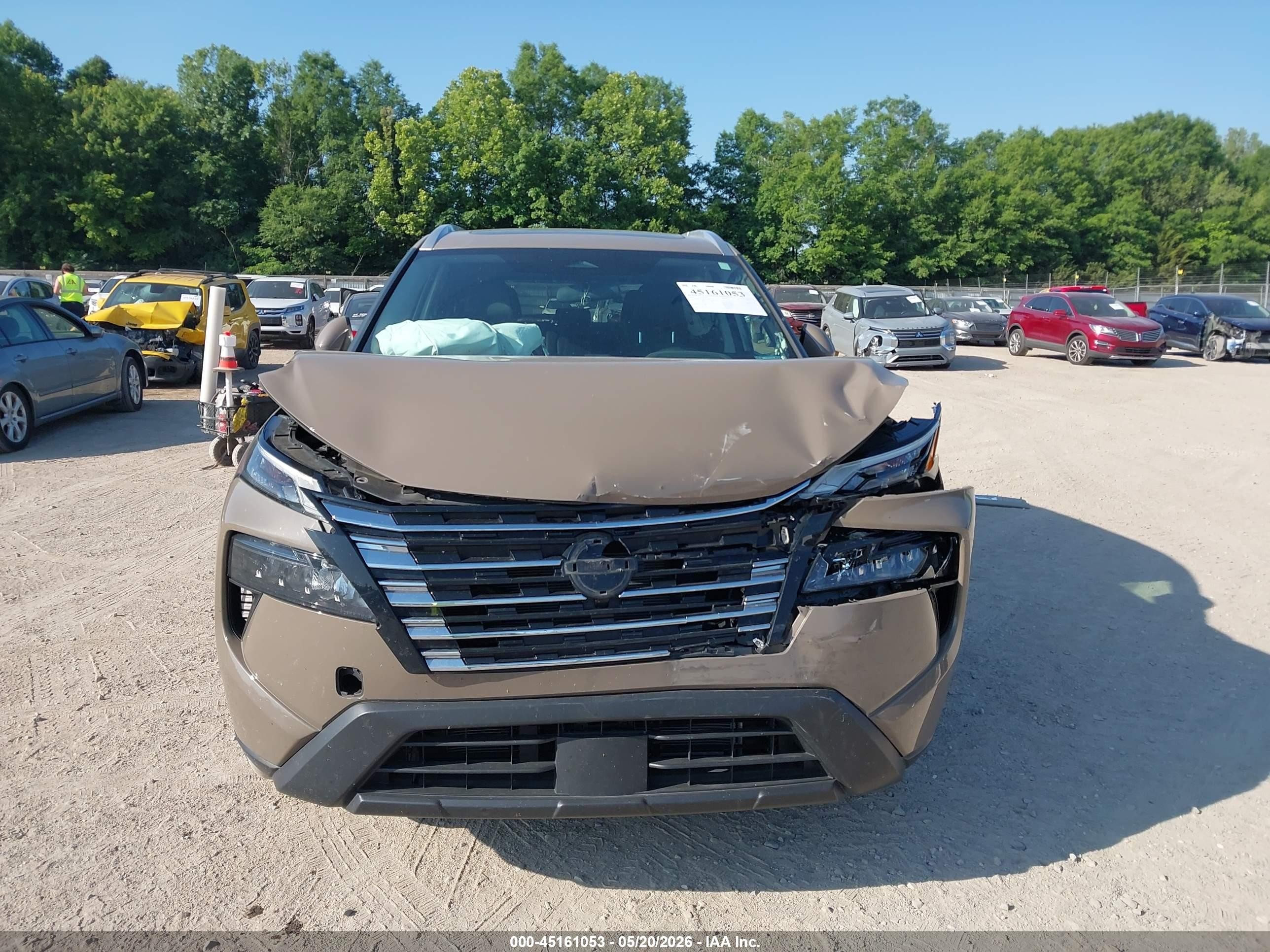 2024 Nissan Rogue Sv Fwd Brown vin: 5N1BT3BA6RC750629