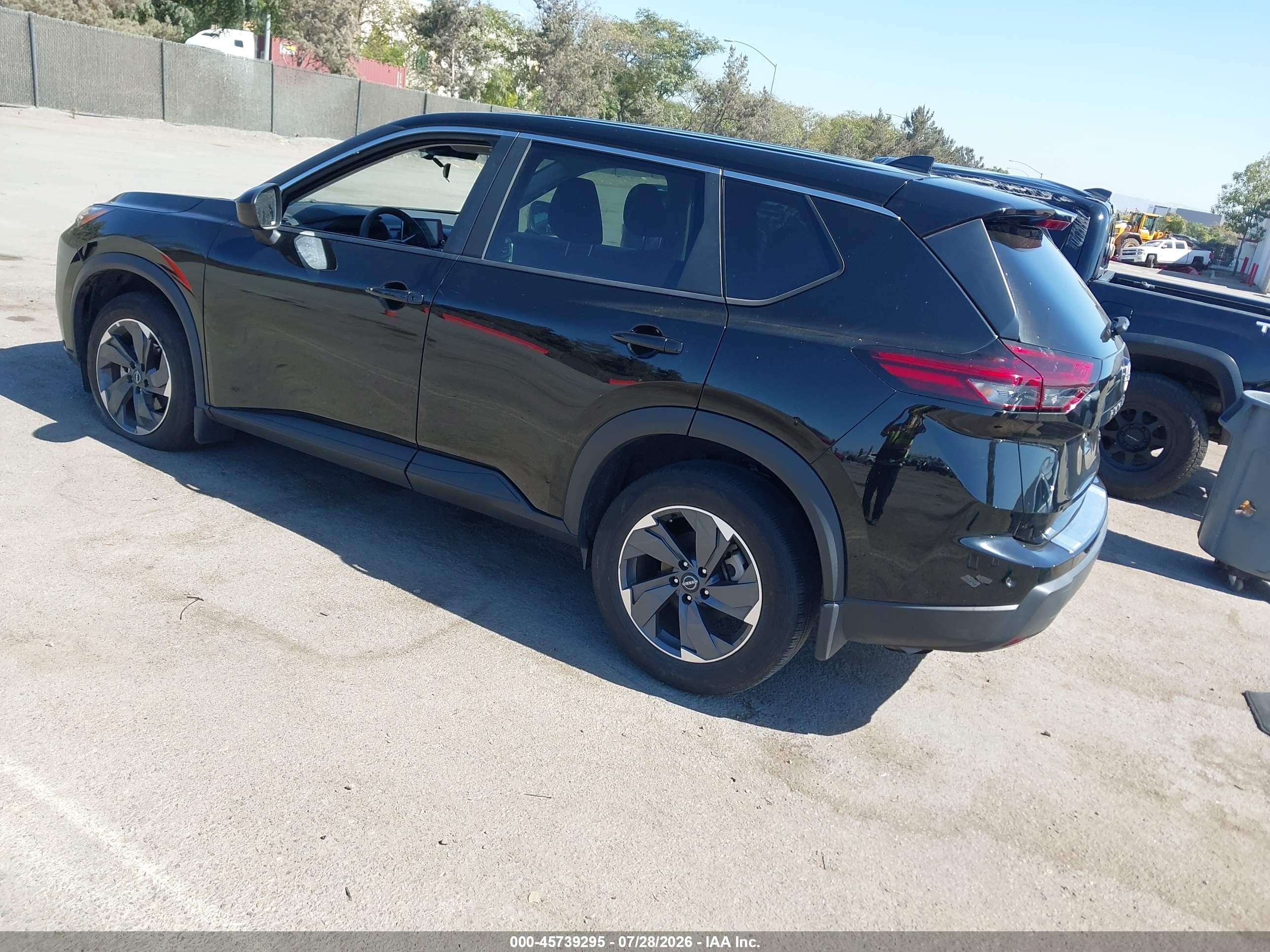 2024 Nissan Rogue Sv Fwd Black vin: 5N1BT3BA7RC739932
