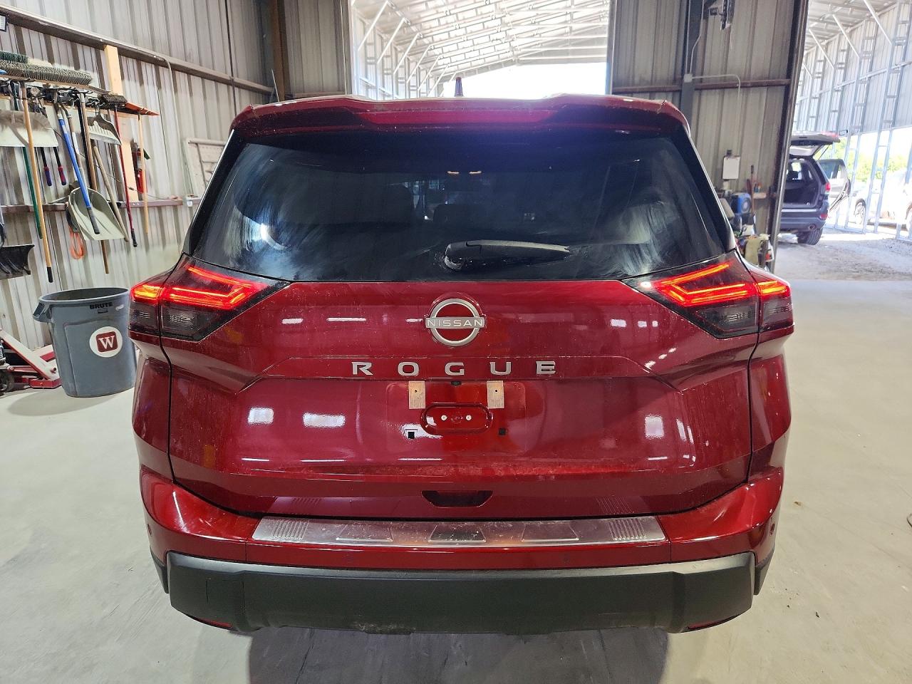 2026 Nissan Rogue Sv Burgundy vin: 5N1BT3BA7TC704055
