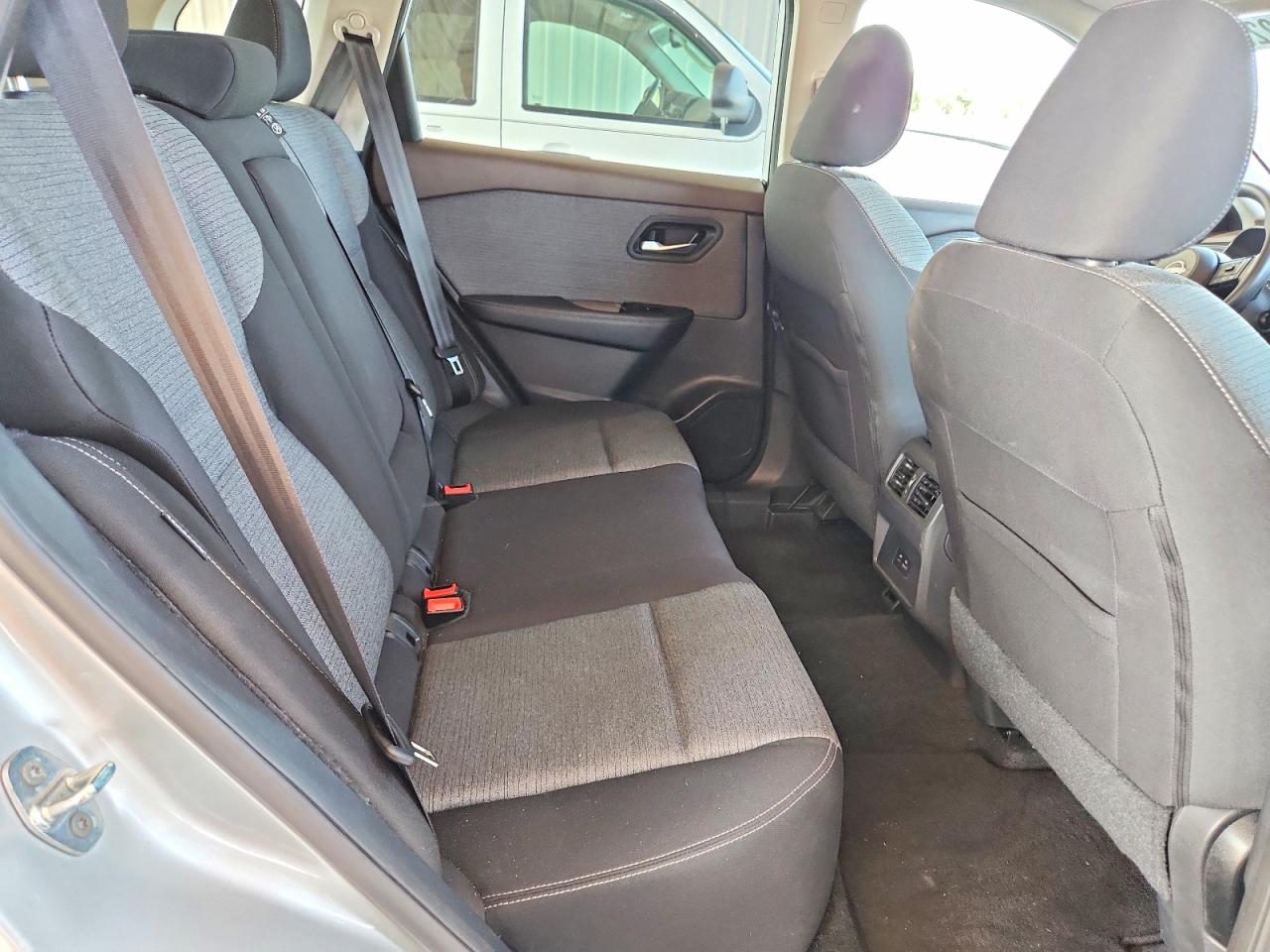 2022 Nissan Rogue Sv Серебряный vin: 5N1BT3BA8NC709588