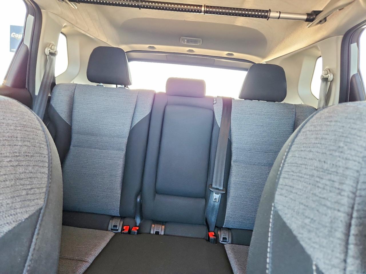 2022 Nissan Rogue Sv Серебряный vin: 5N1BT3BA8NC709588