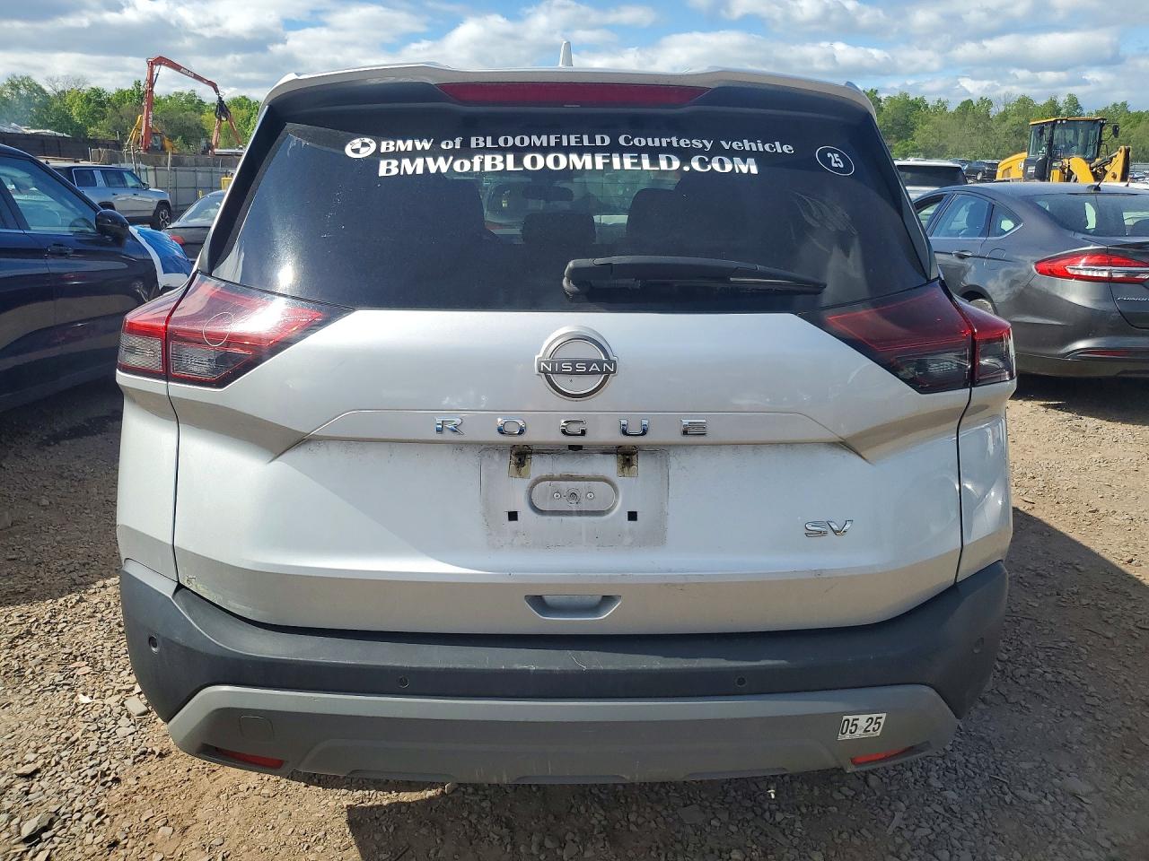 2023 Nissan Rogue Sv Серебряный vin: 5N1BT3BA8PC820161