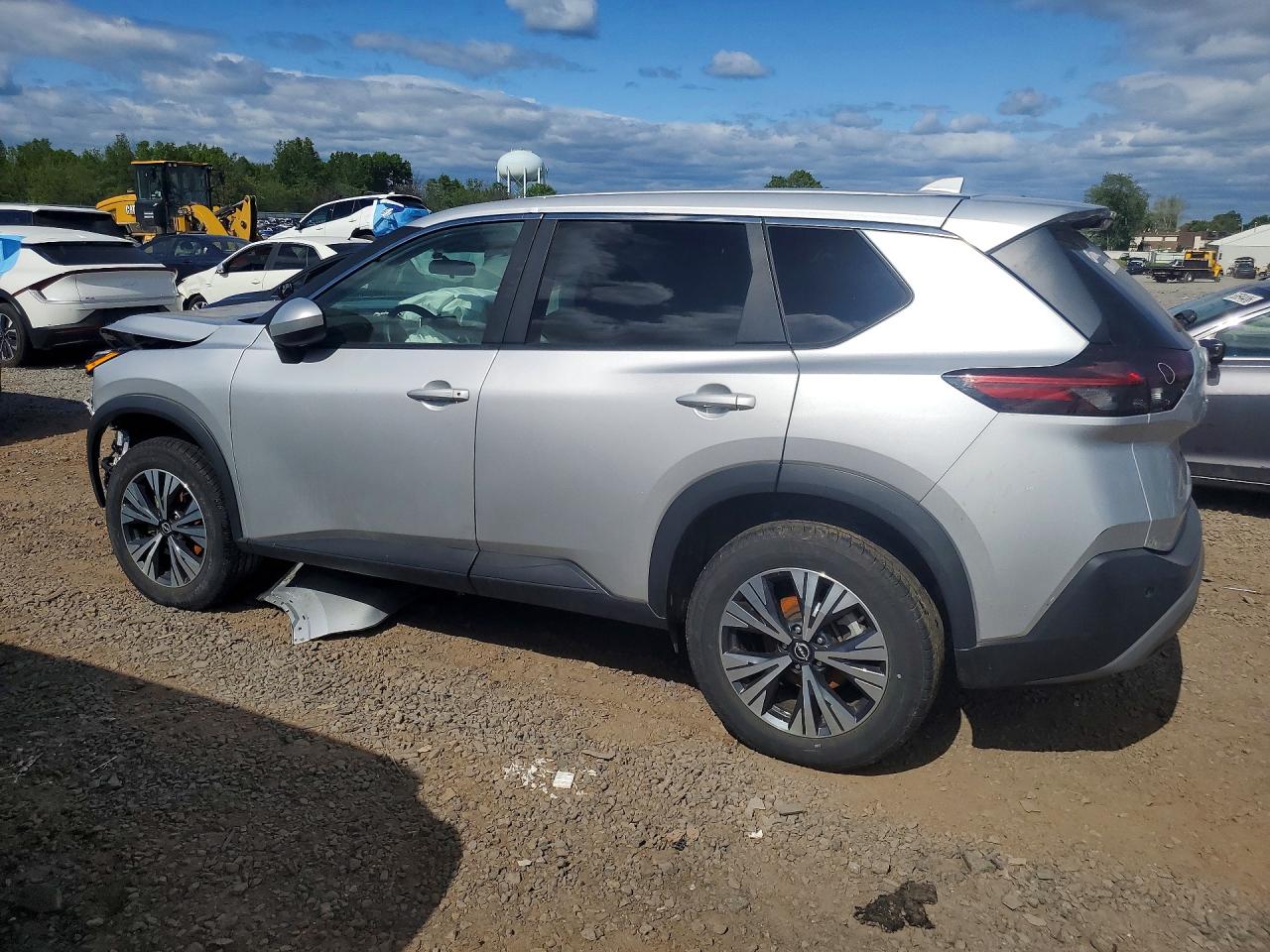 2023 Nissan Rogue Sv Серебряный vin: 5N1BT3BA8PC820161
