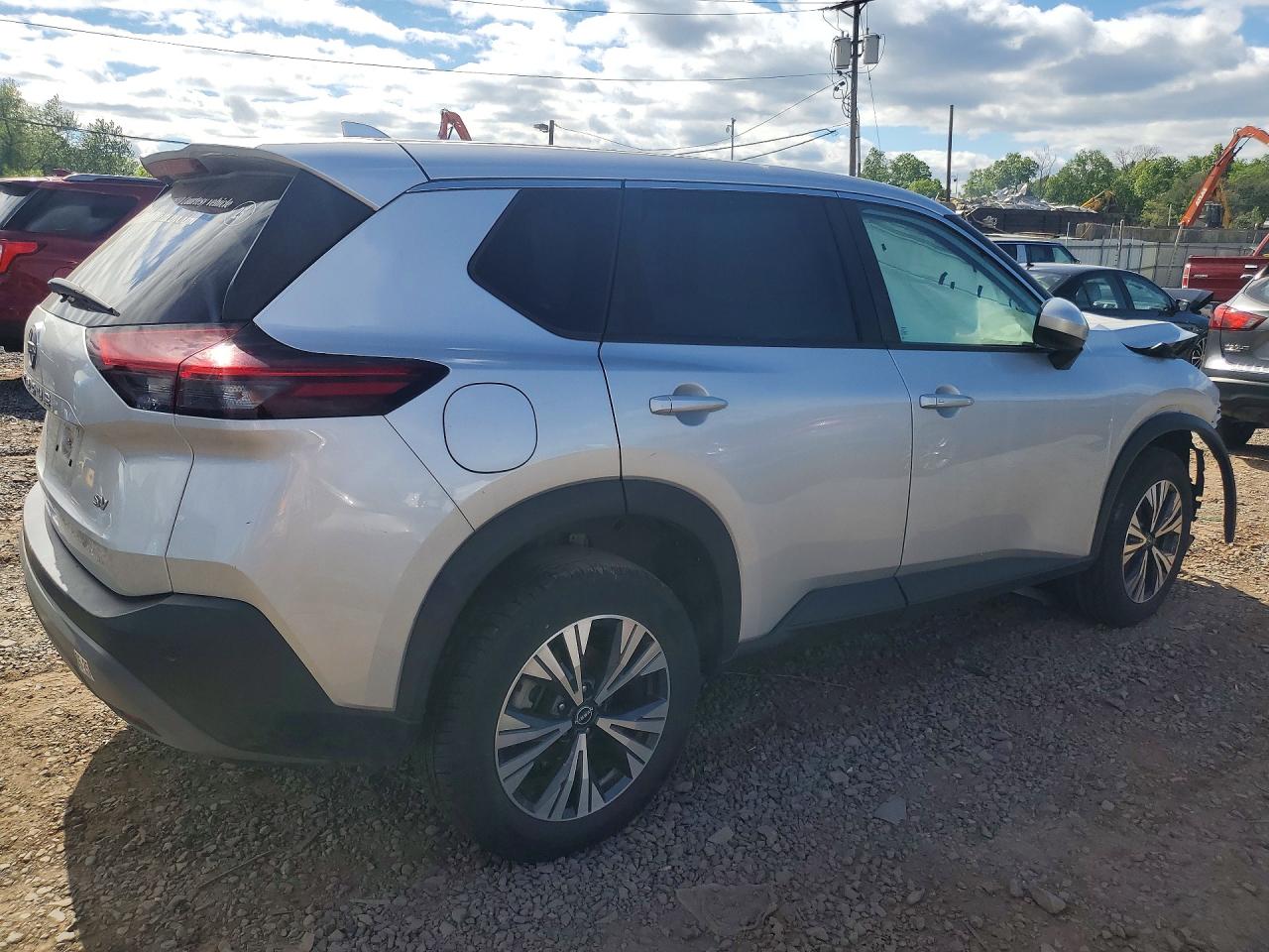 2023 Nissan Rogue Sv Серебряный vin: 5N1BT3BA8PC820161