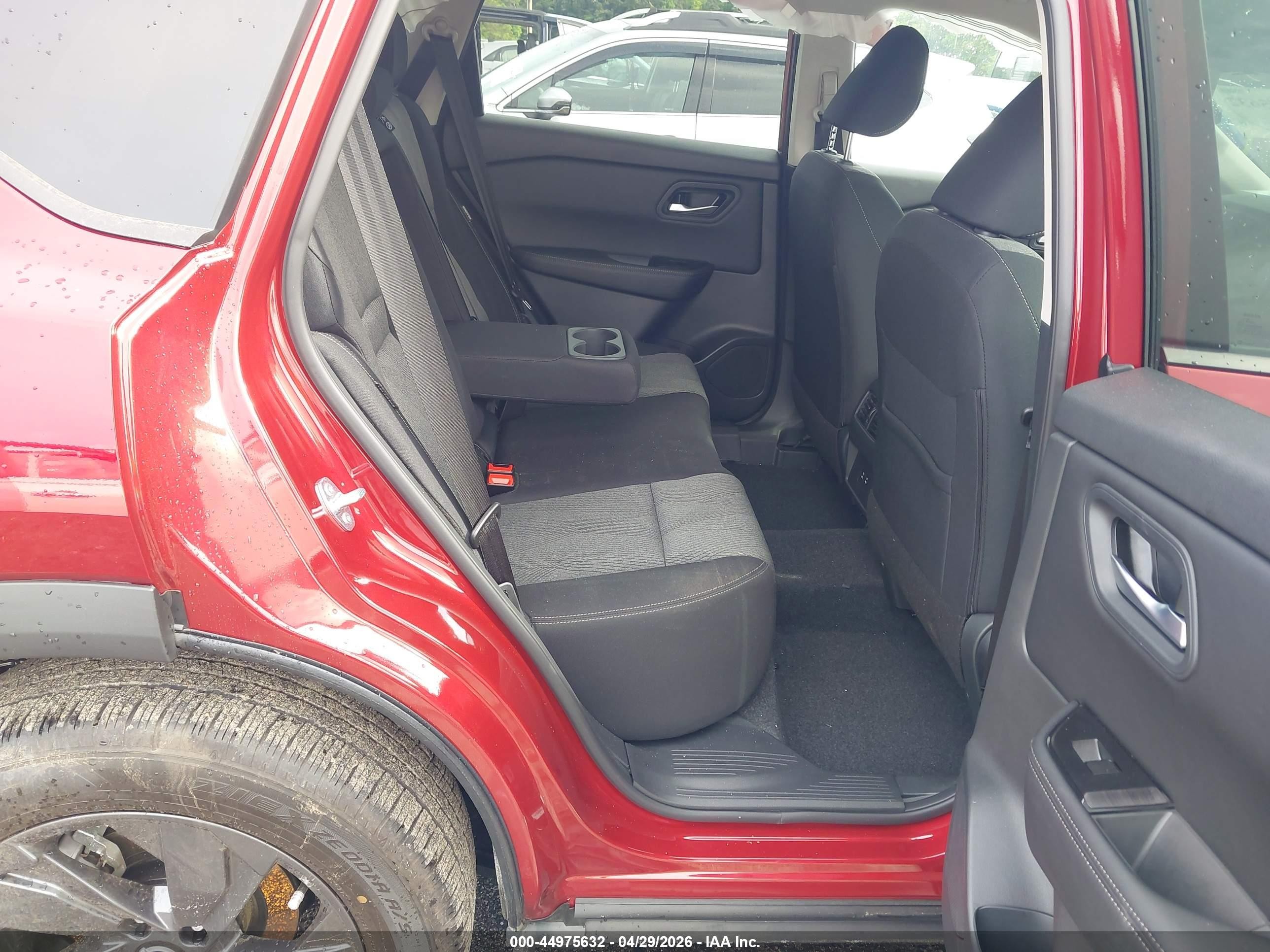 2026 Nissan Rogue Sv Красный vin: 5N1BT3BA9TC741883