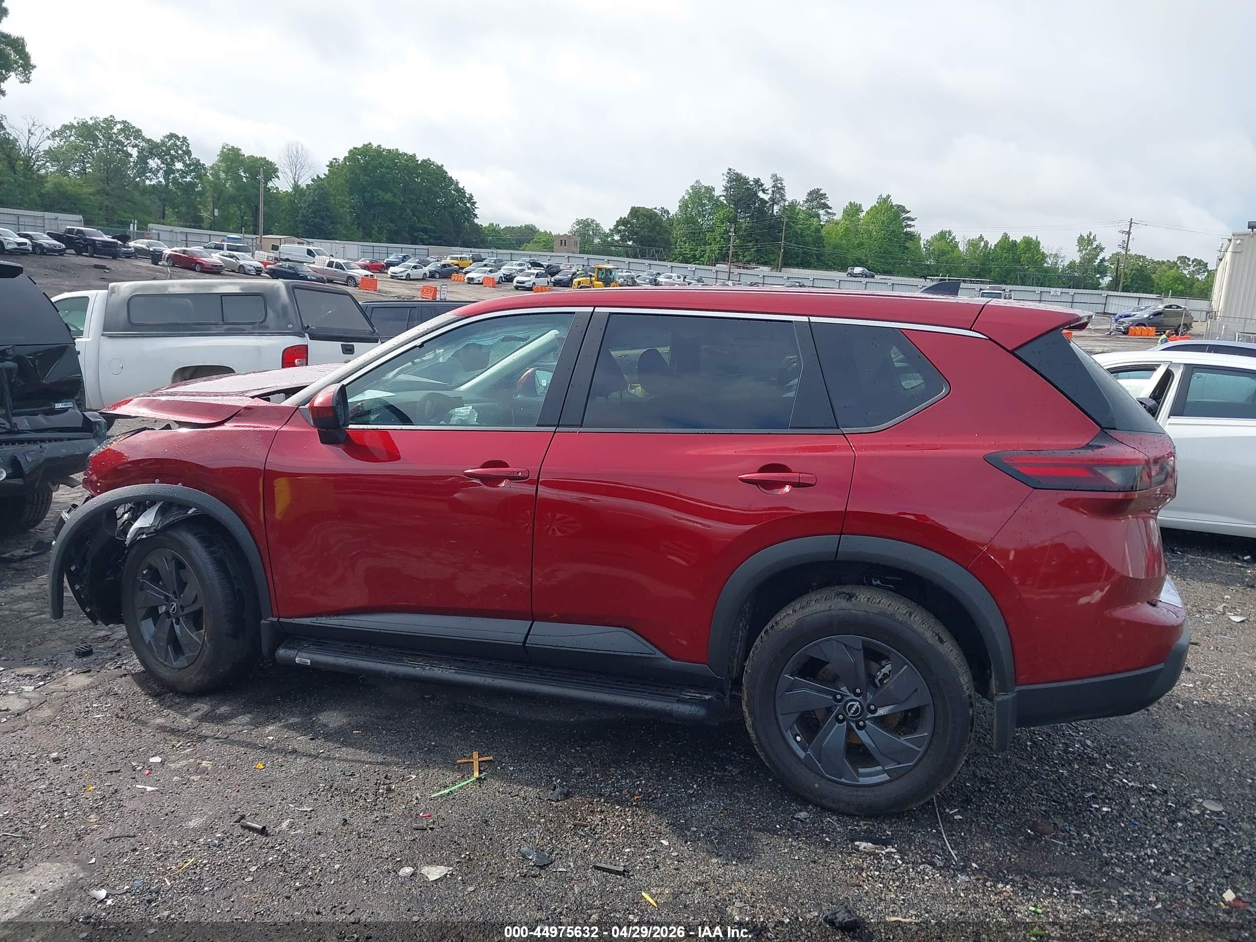 2026 Nissan Rogue Sv Красный vin: 5N1BT3BA9TC741883
