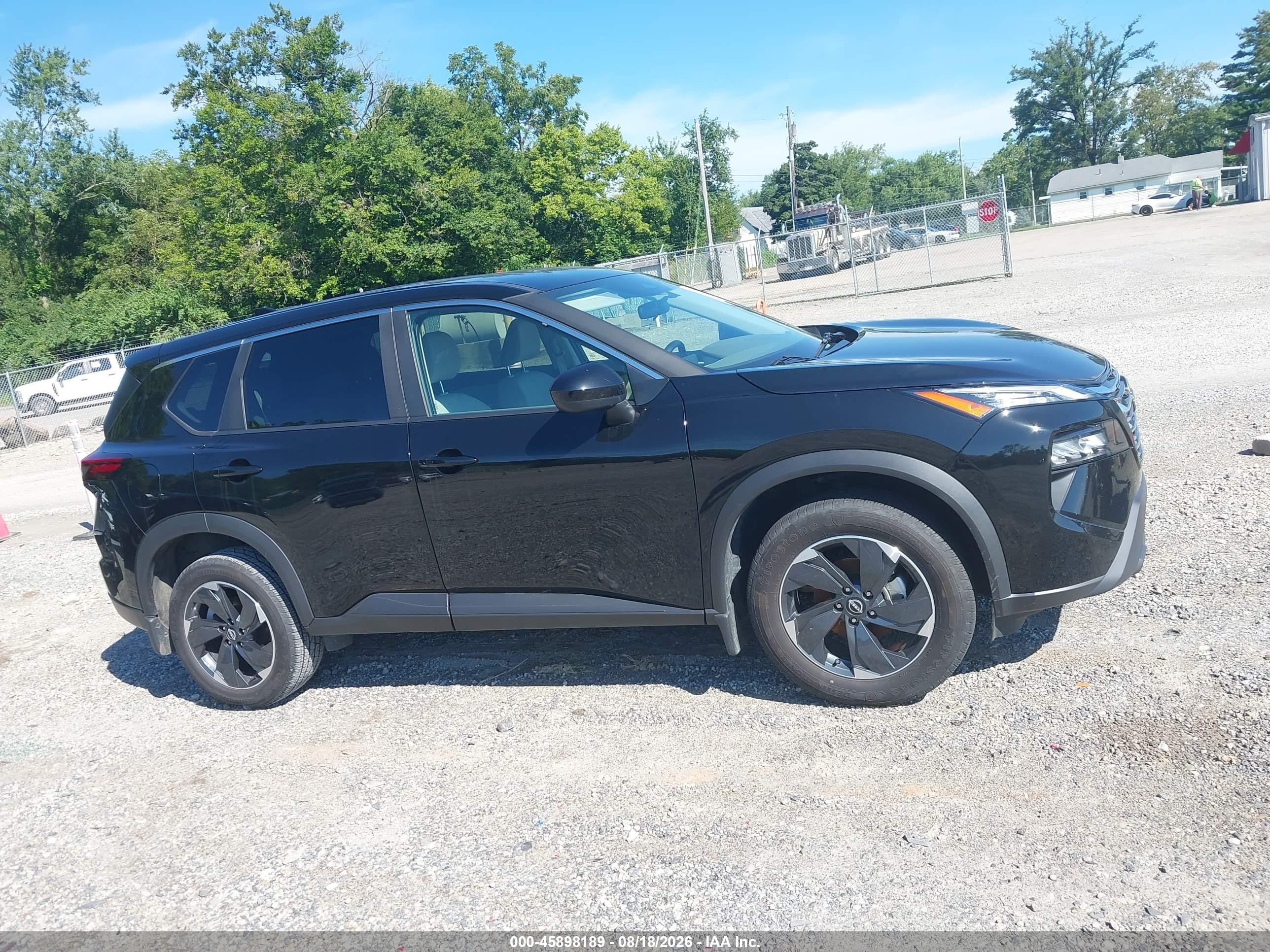2025 Nissan Rogue Sv Intelligent Awd Black vin: 5N1BT3BB1SC788140