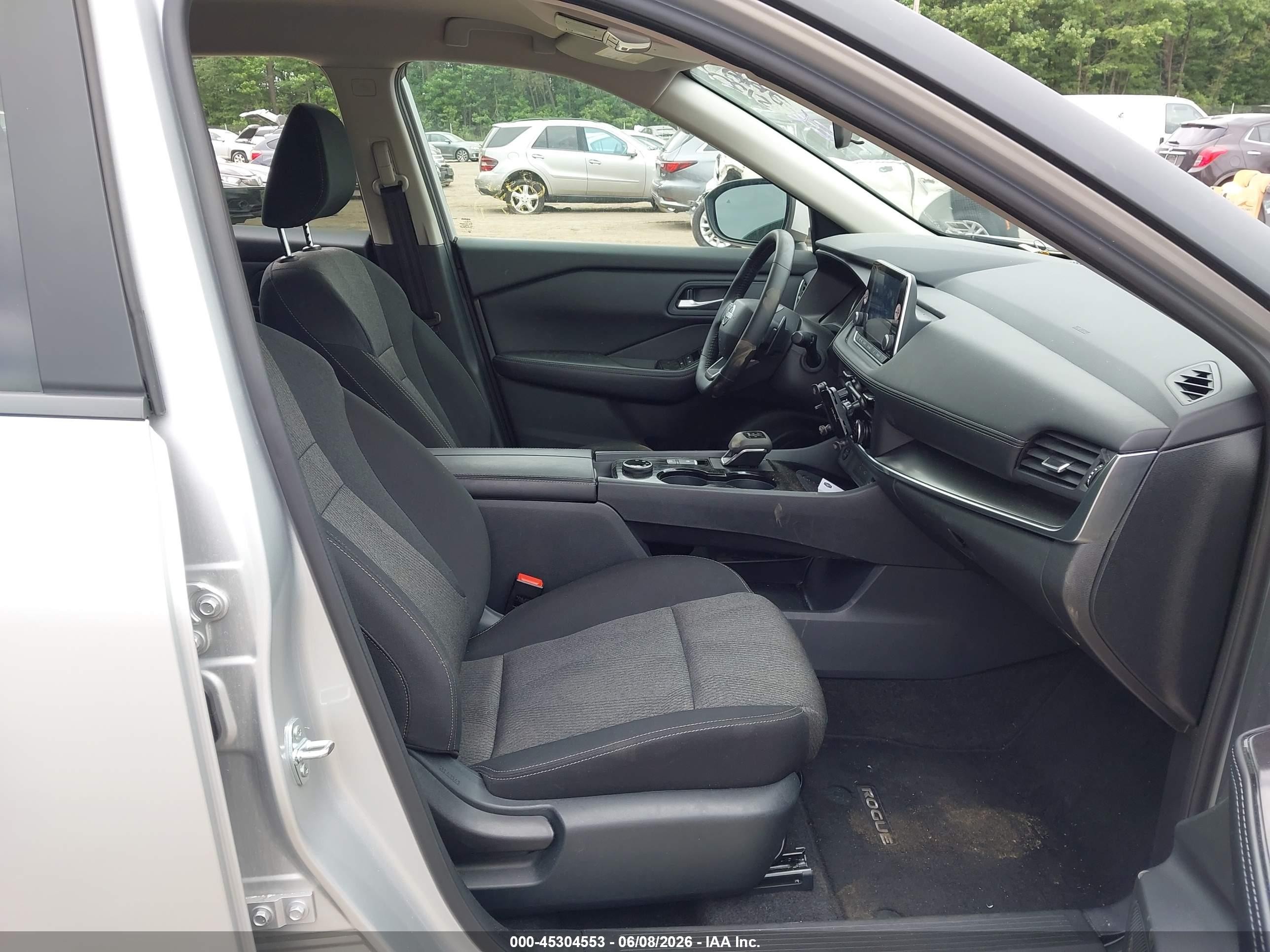 2025 Nissan Rogue Sv Intelligent Awd Silver vin: 5N1BT3BB4SC835290