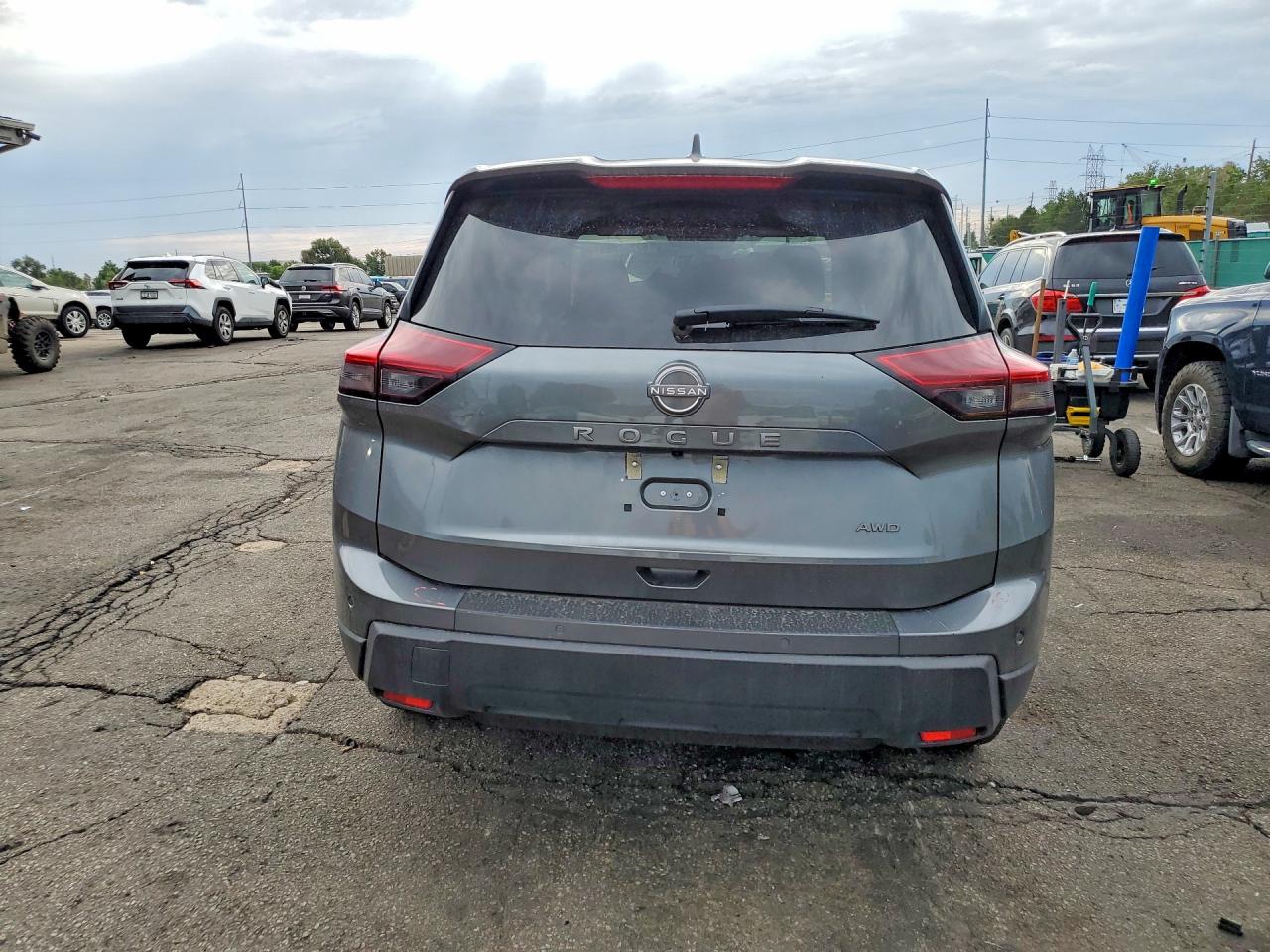 2025 Nissan Rogue Sv Gray vin: 5N1BT3BB8SC793612