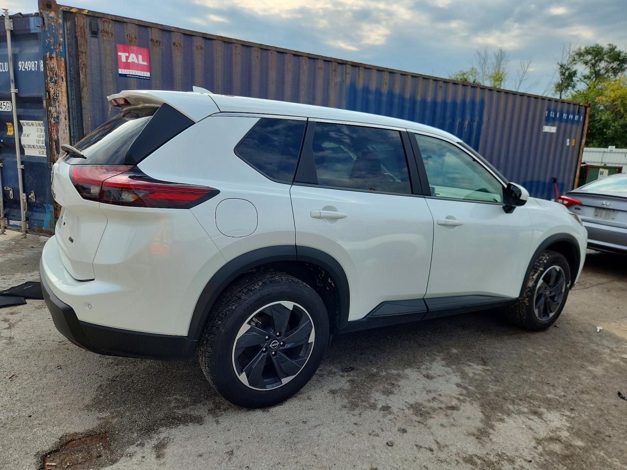 2025 Nissan Rogue Sv White vin: 5N1BT3BB8SC816578