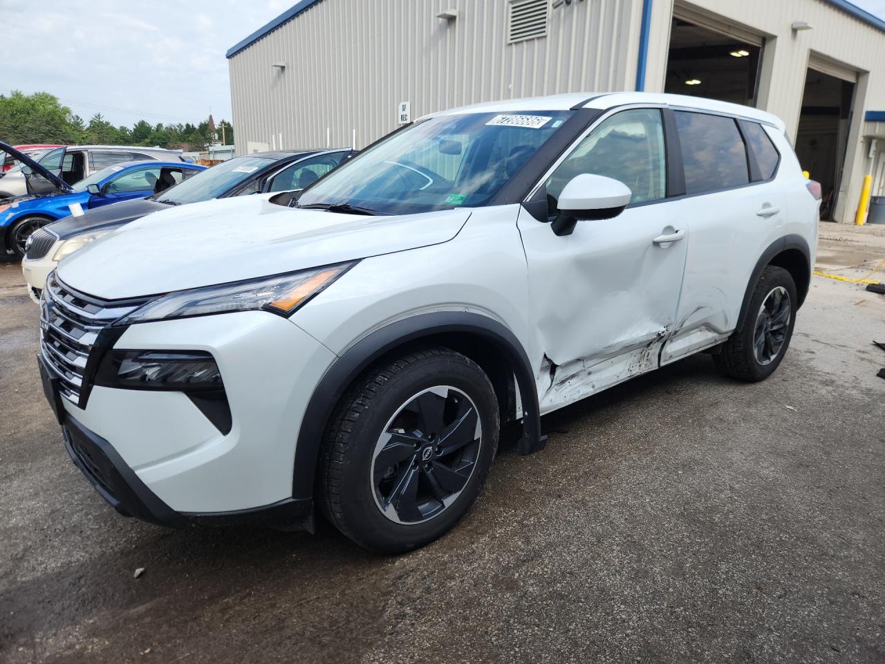 2025 Nissan Rogue Sv White vin: 5N1BT3BB8SC816578 Damage: Left Front Fender, Broken, Replacement Required