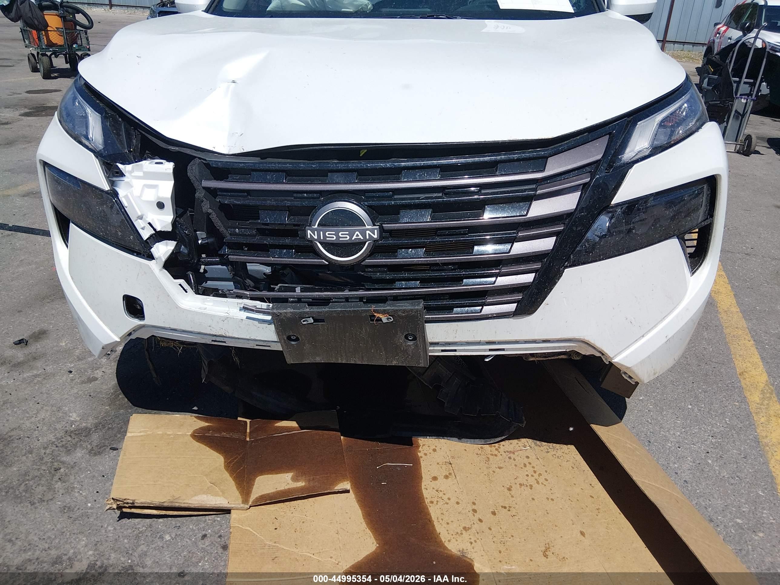 2026 Nissan Rogue Sv Белый vin: 5N1BT3BB8TC772650