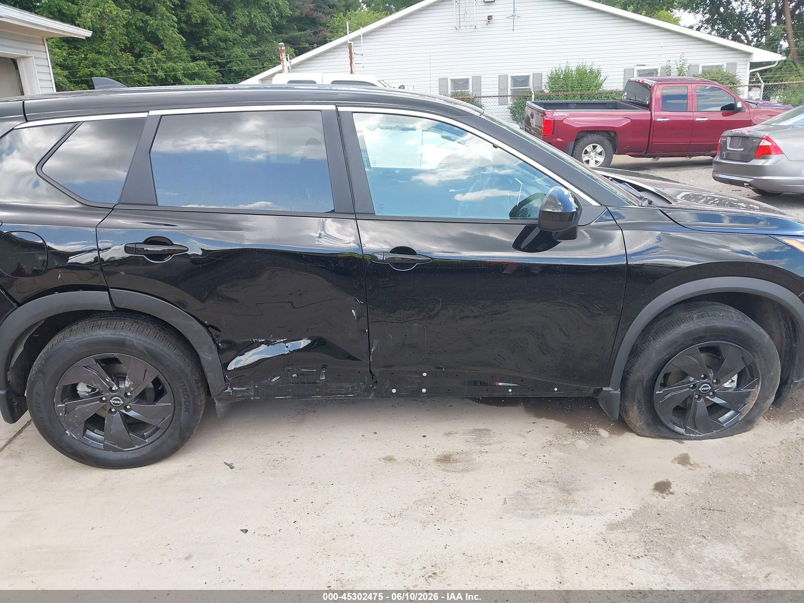 2026 Nissan Rogue Sv Черный vin: 5N1BT3BB8TC779145
