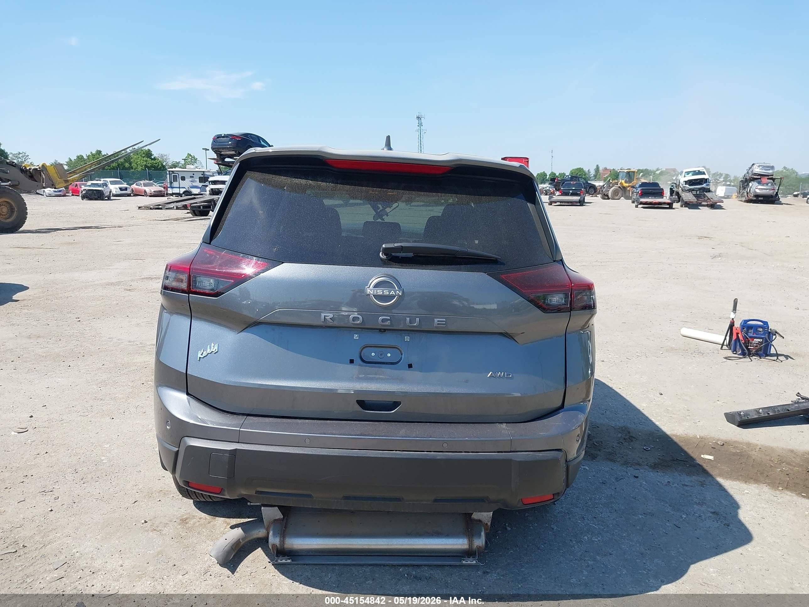 2026 Nissan Rogue Sv Серый vin: 5N1BT3BB9TC674159