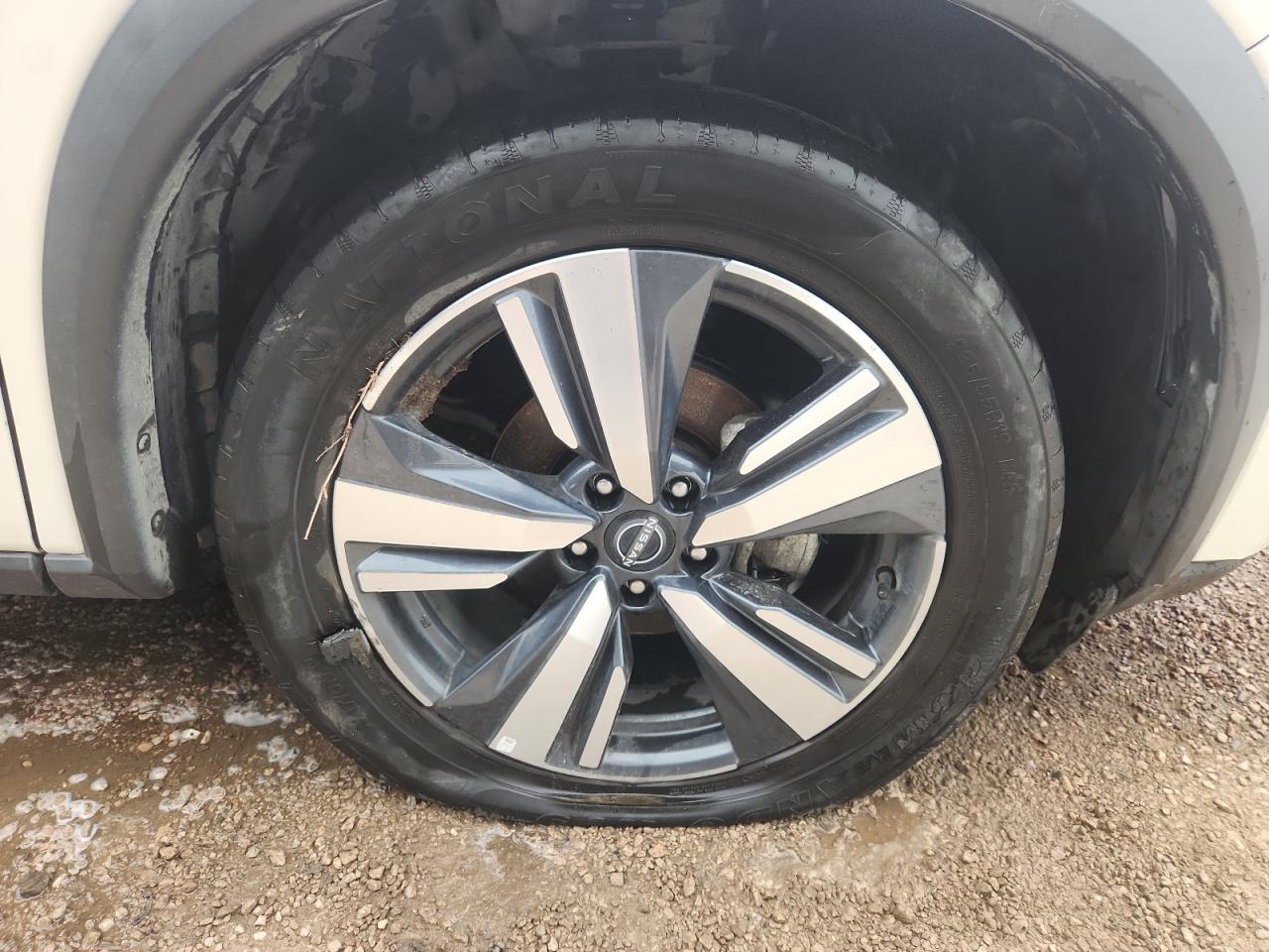 2023 Nissan Rogue Sl White vin: 5N1BT3CB1PC784255 Damage: Left Front Tire, Flat, Repair Required