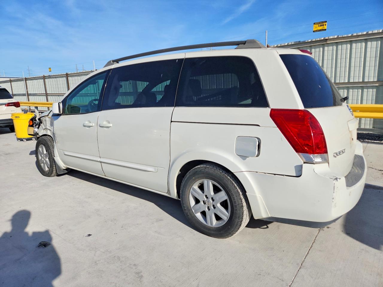 2004 Niss Quest 3.5 S White vin: 5N1BV28U04N371256