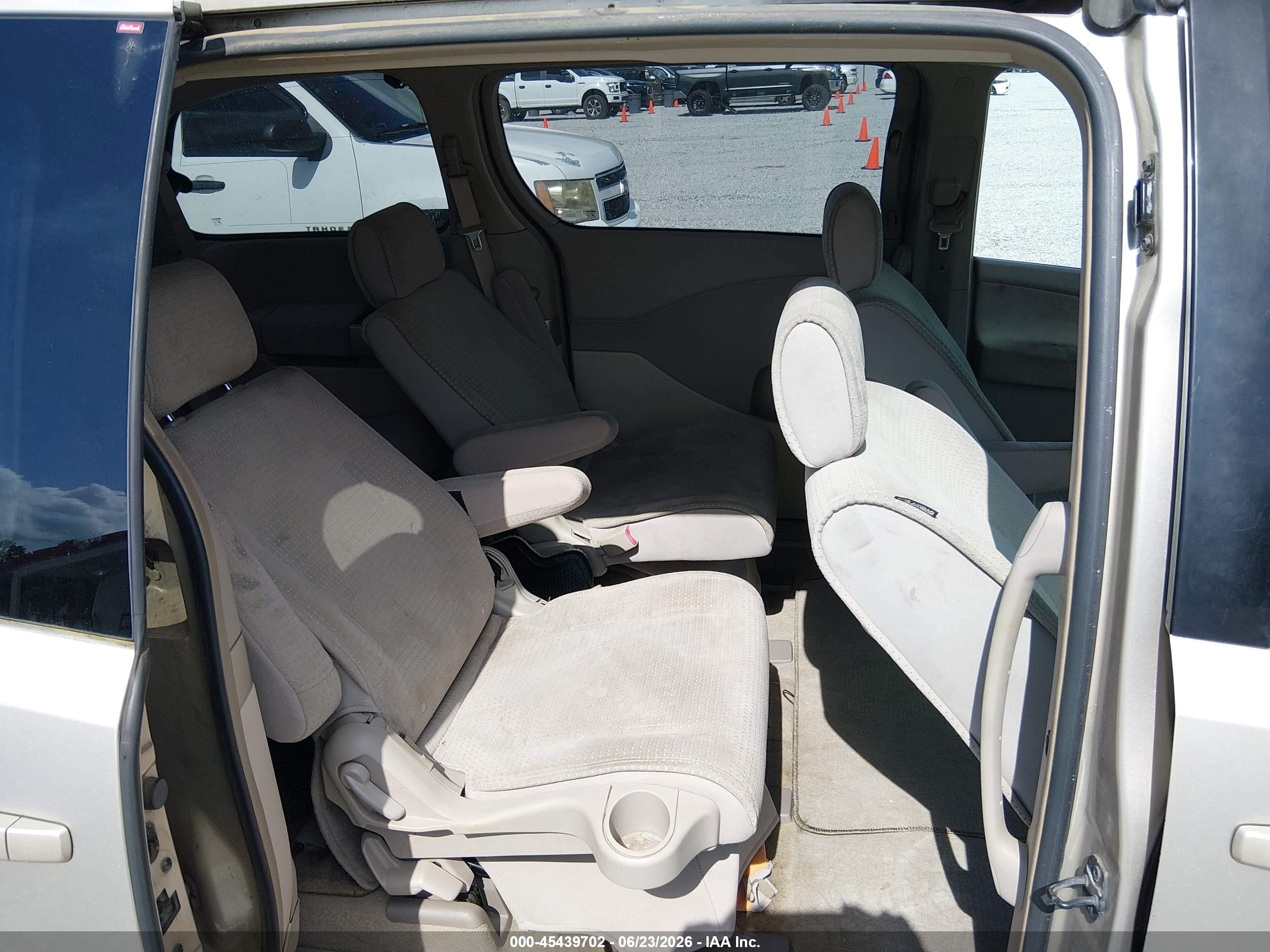 2004 Nissan Quest 3.5 Sl Silver vin: 5N1BV28U24N330630