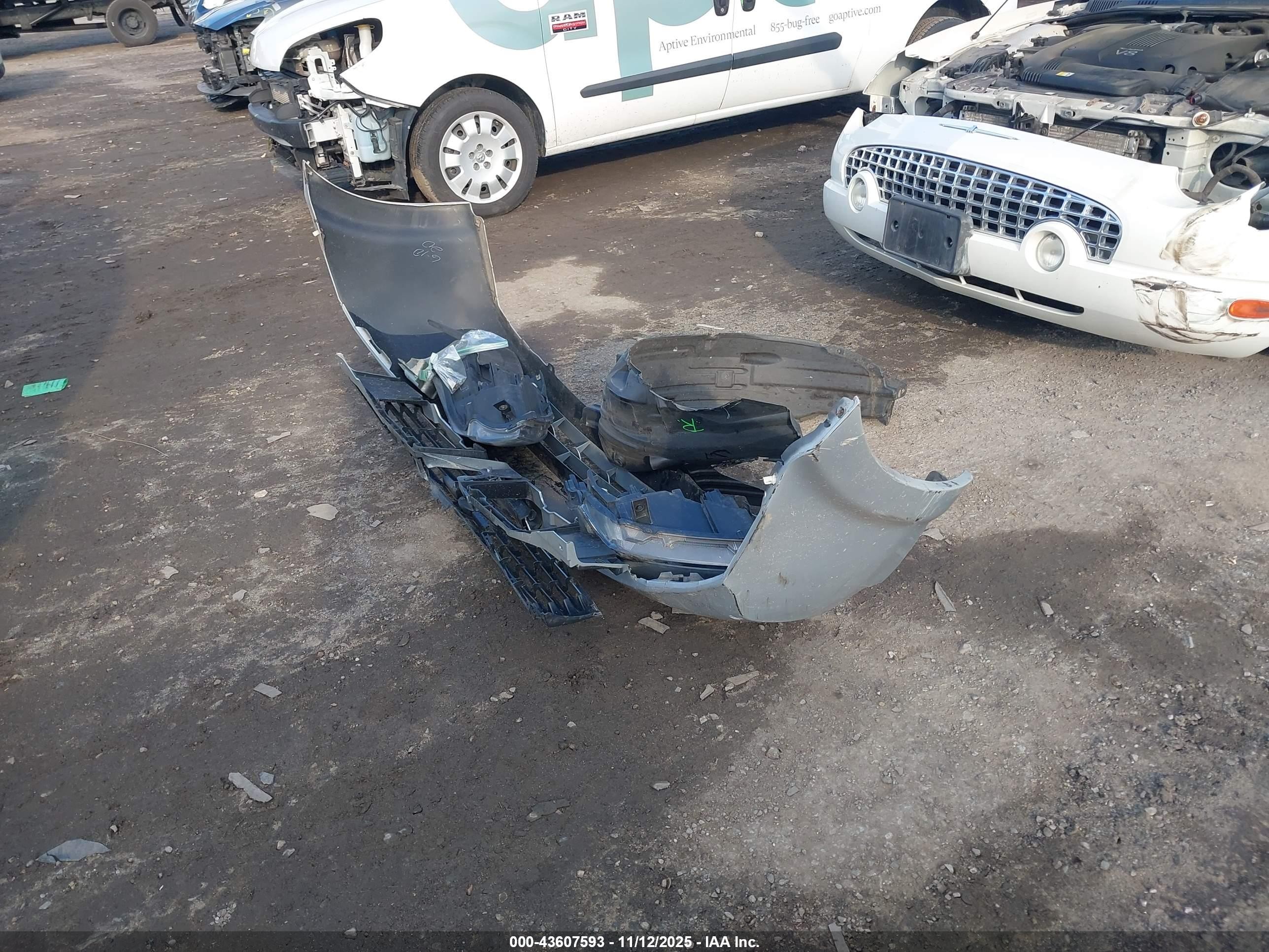 2008 Nissan Quest 3.5 S Серебряный vin: 5N1BV28UX8N119939