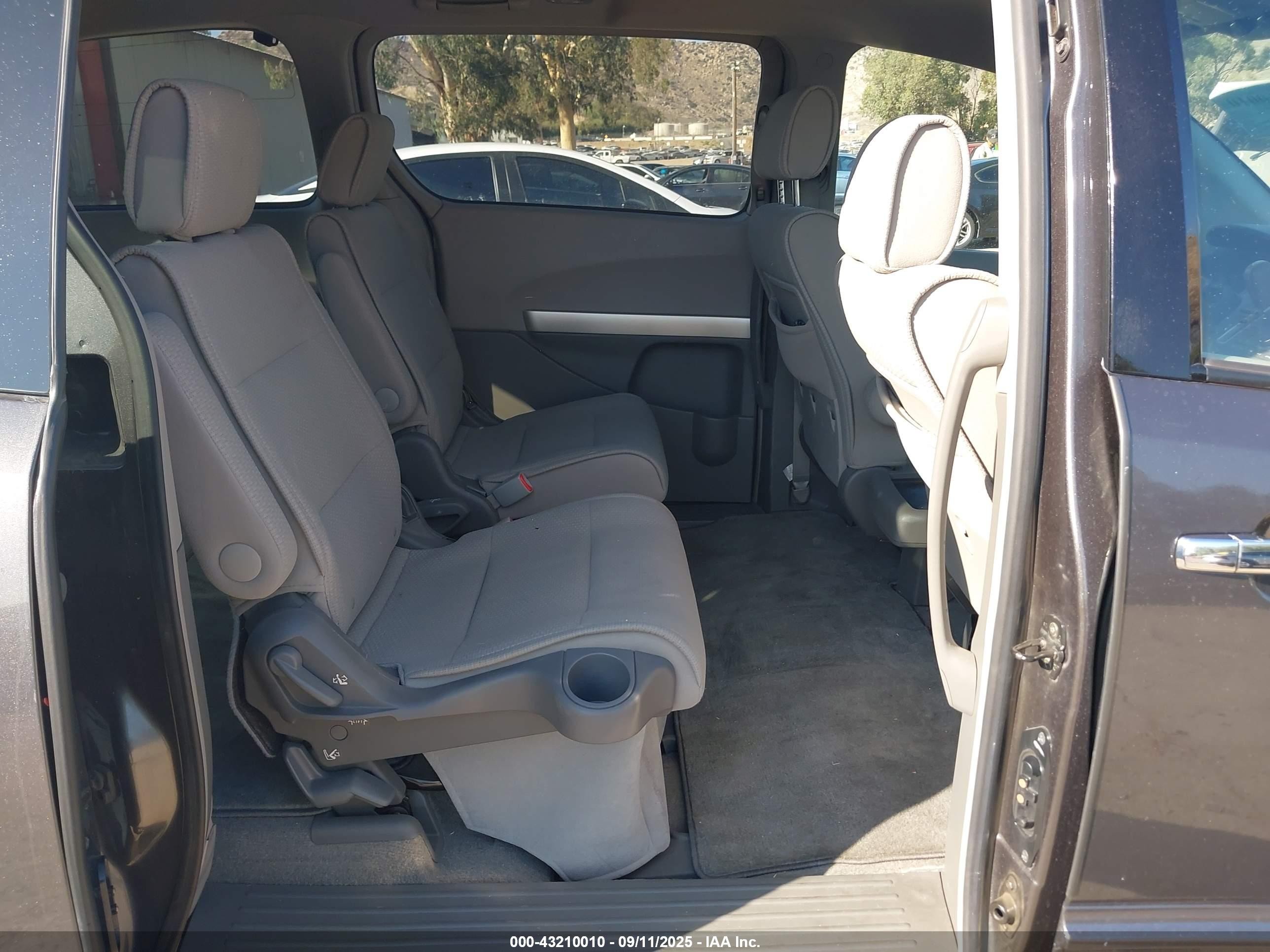 2009 Nissan Quest 3.5 Gray vin: 5N1BV28UX9N102320
