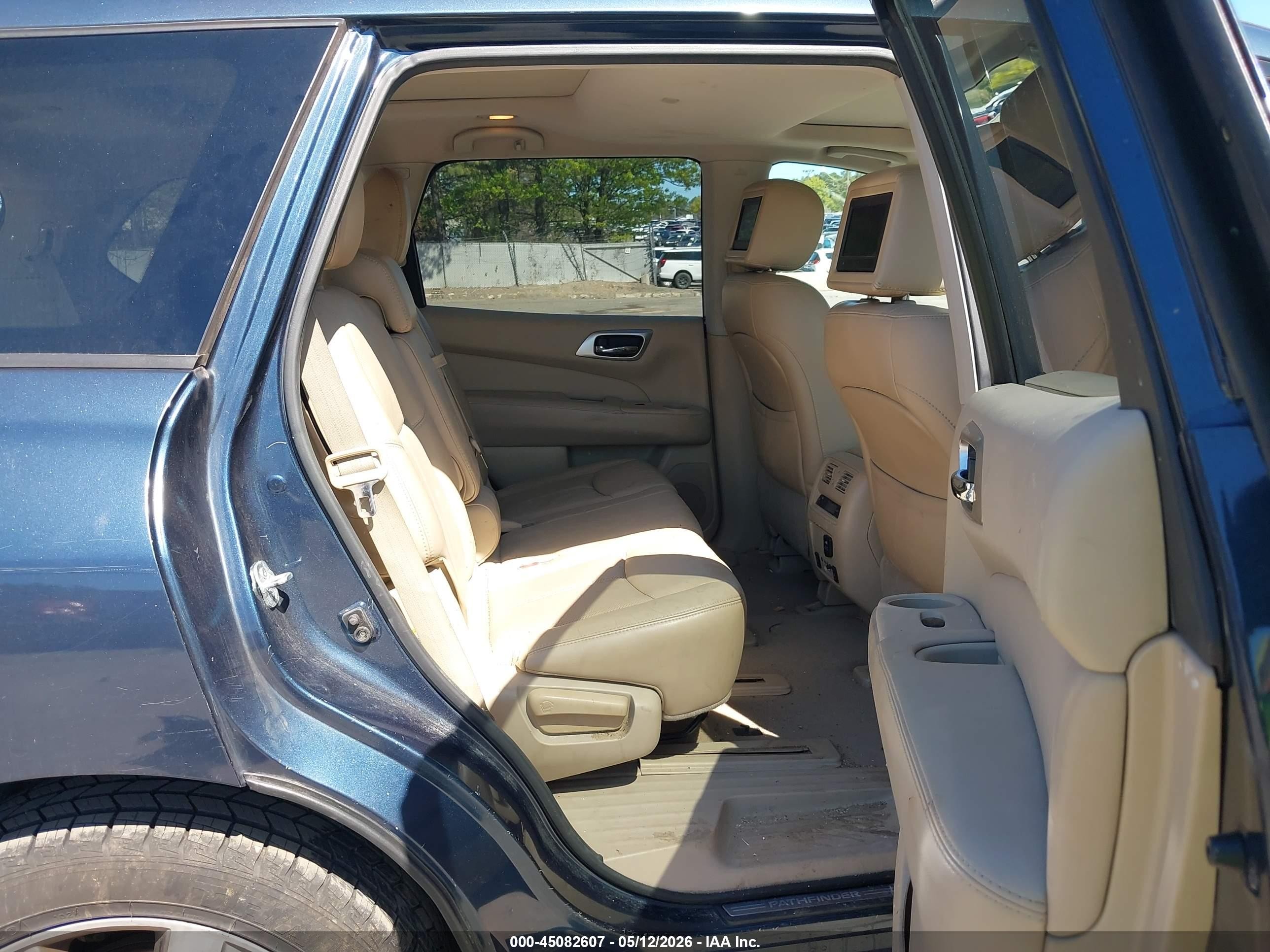 2014 Nissan Pathfinder Hybrid Platinum Dark Blue vin: 5N1CR2MM0EC660424