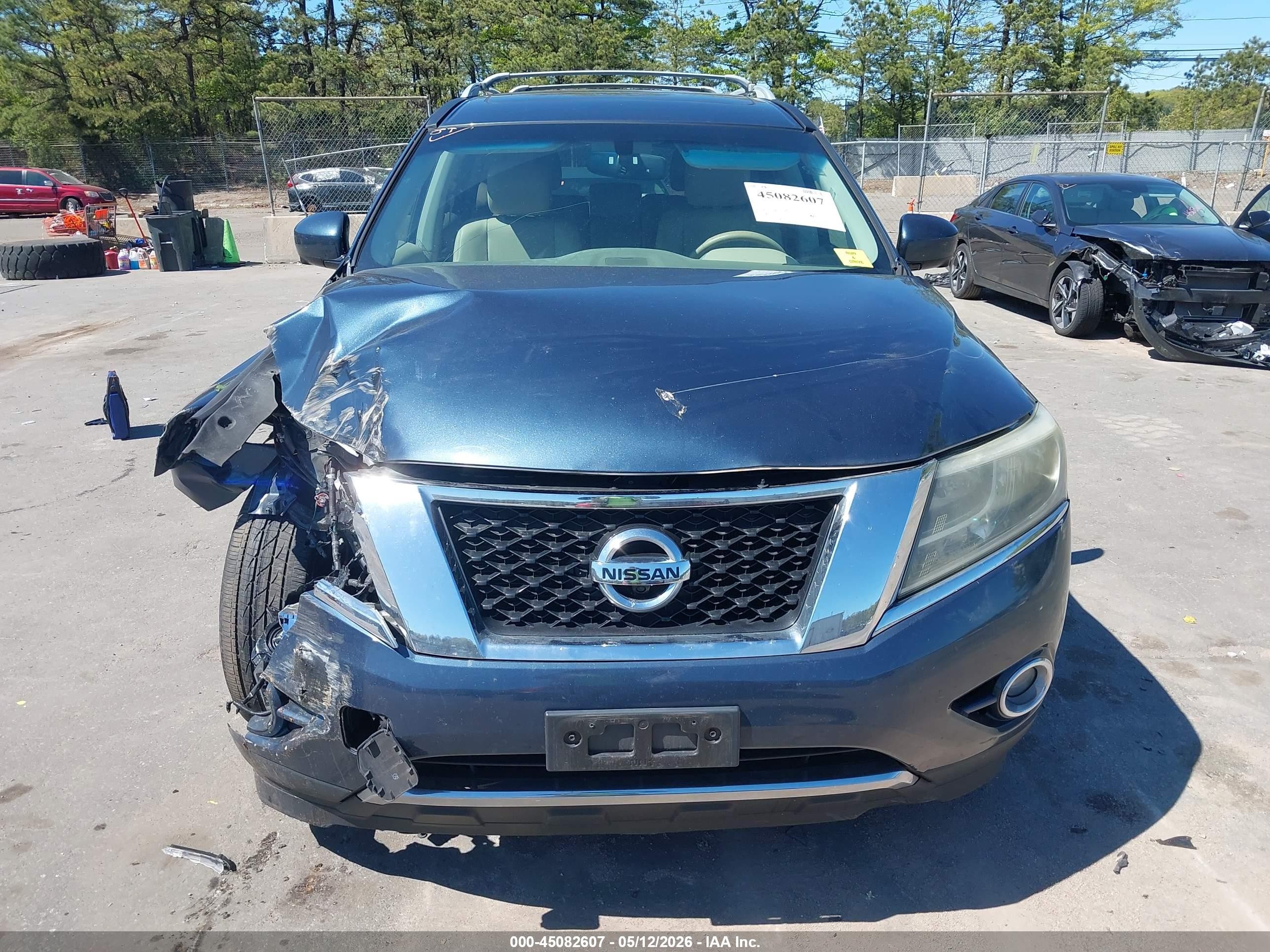 2014 Nissan Pathfinder Hybrid Platinum Dark Blue vin: 5N1CR2MM0EC660424