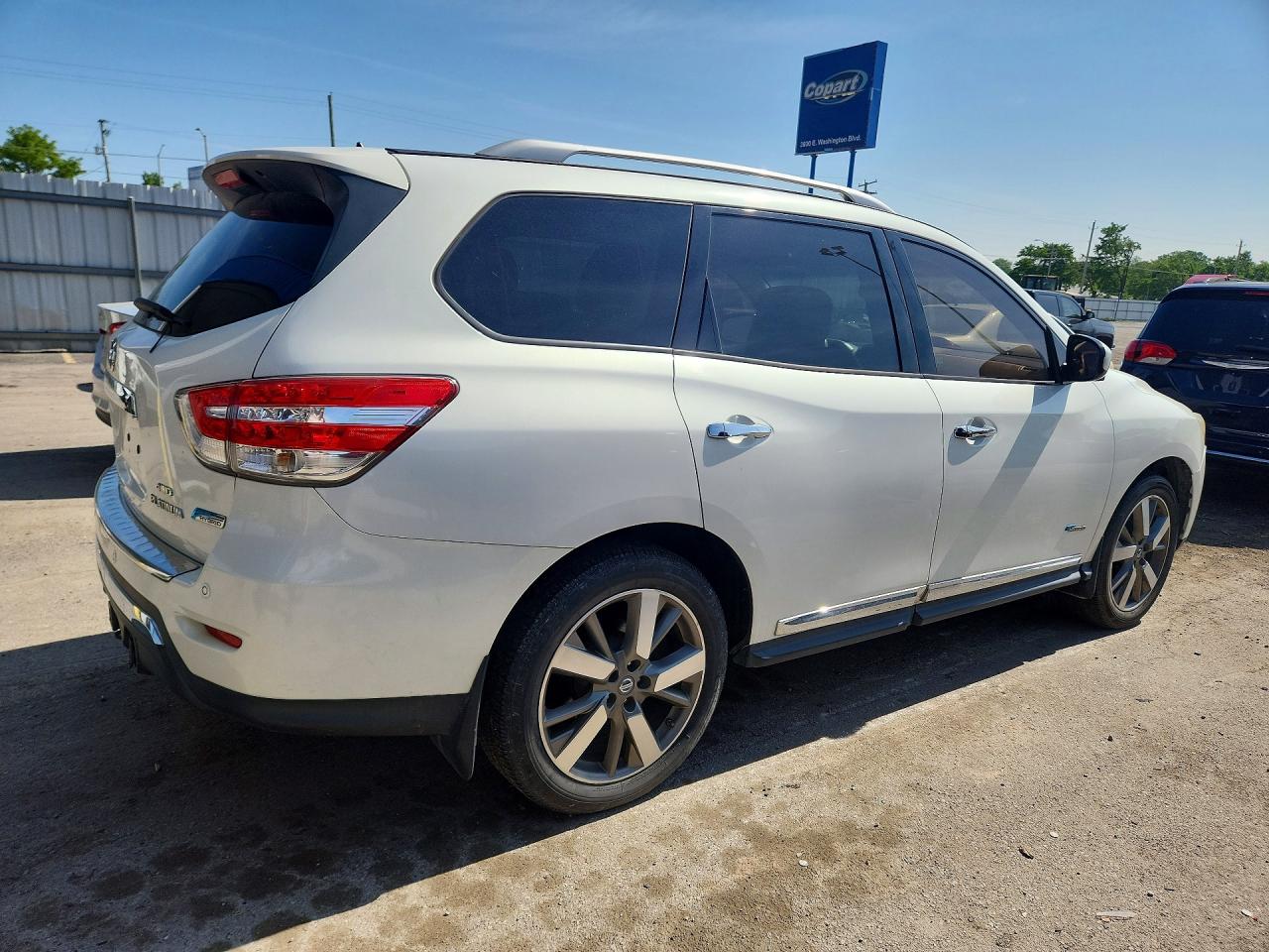 2014 Nissan Pathfinder Hybrid Sv White vin: 5N1CR2MM2EC643074