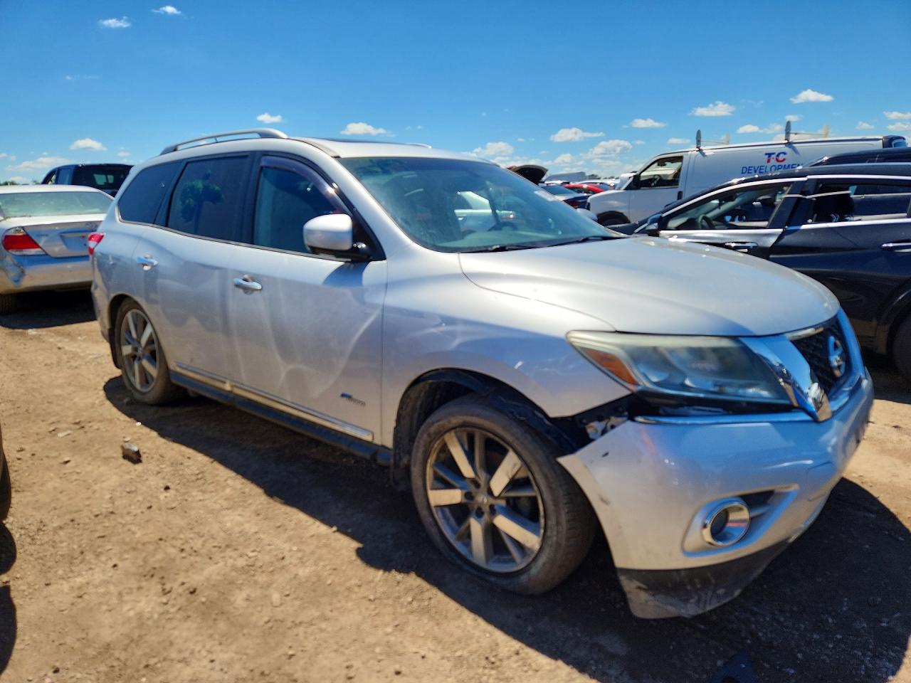 2014 Nissan Pathfinder Hybrid Sv Silver vin: 5N1CR2MN2EC661647