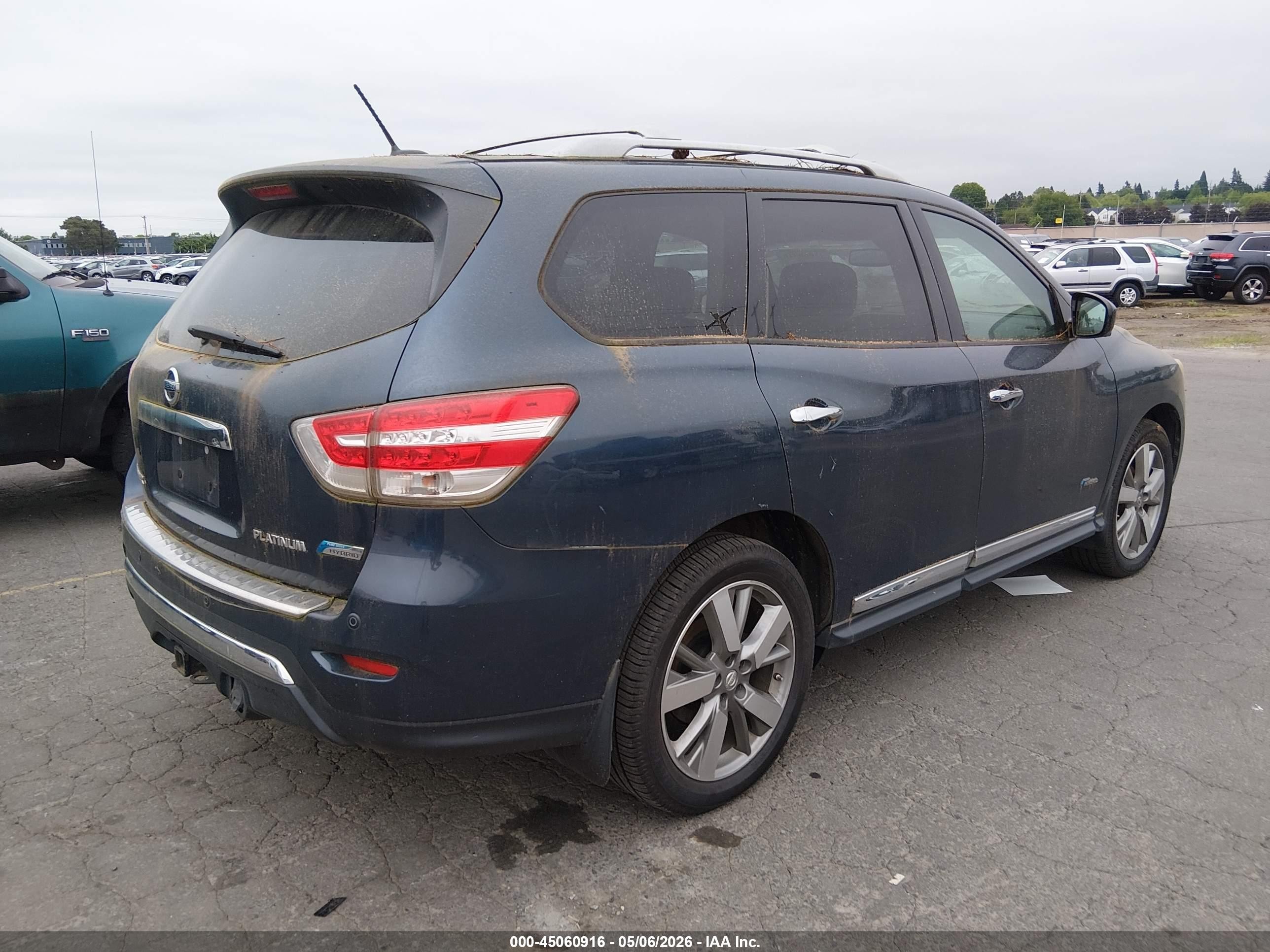 2014 Nissan Pathfinder Hybrid Platinum Dark Blue vin: 5N1CR2MN4EC660659