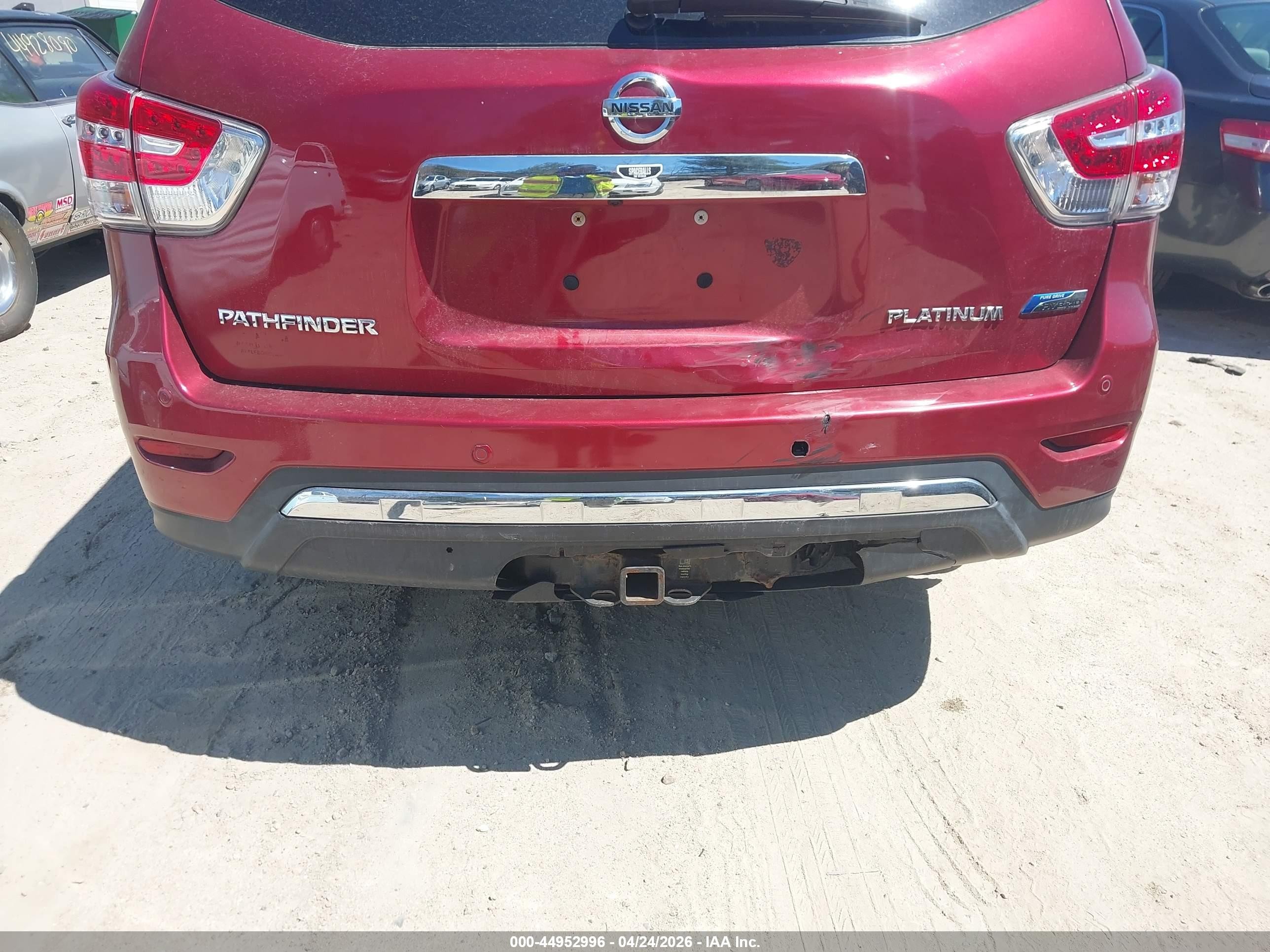 2014 Nissan Pathfinder Hybrid Platinum Red vin: 5N1CR2MN7EC659148