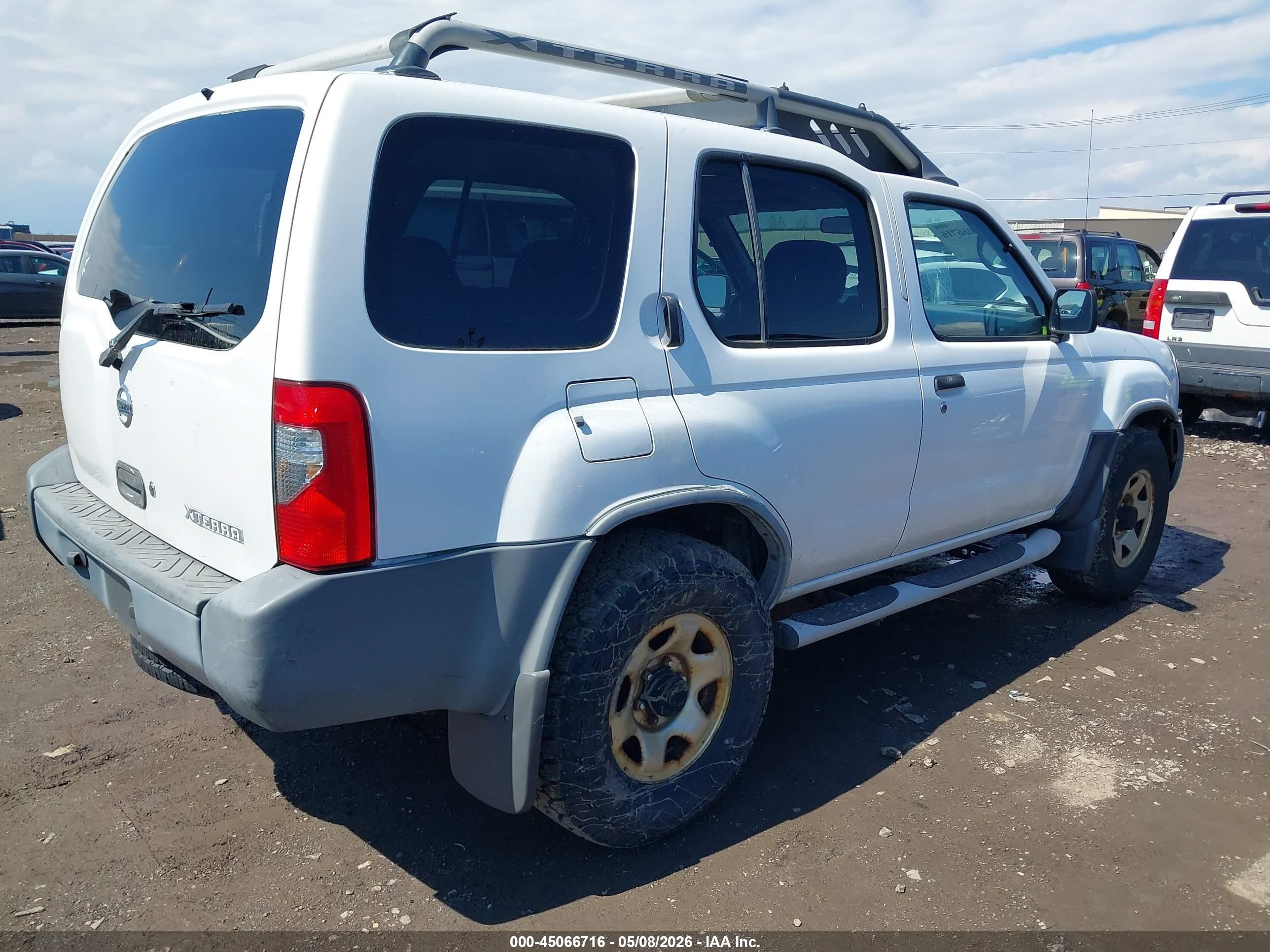 2004 Nissan Xterra Xe I4 White vin: 5N1DD28T04C633372