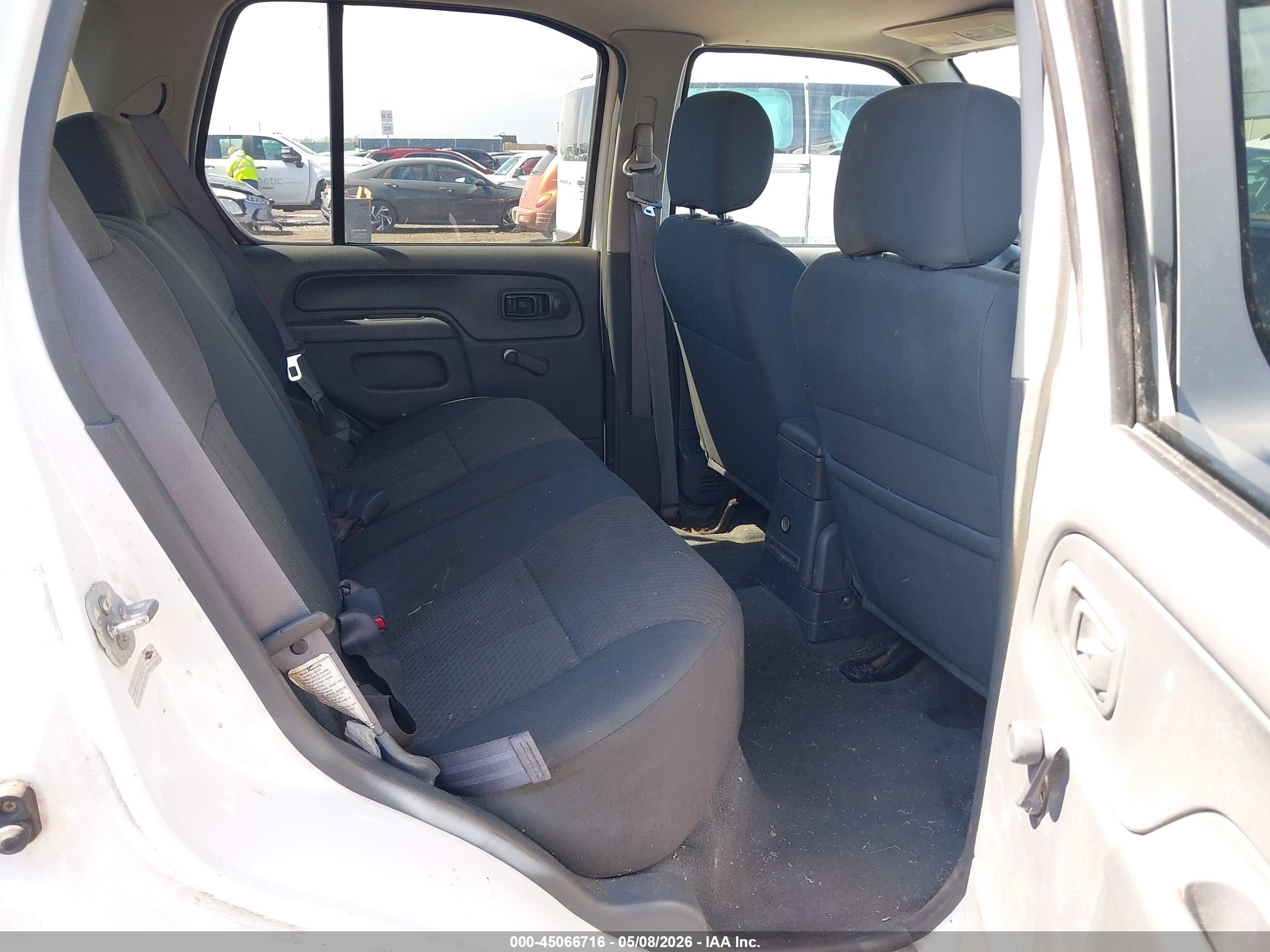 2004 Nissan Xterra Xe I4 White vin: 5N1DD28T04C633372