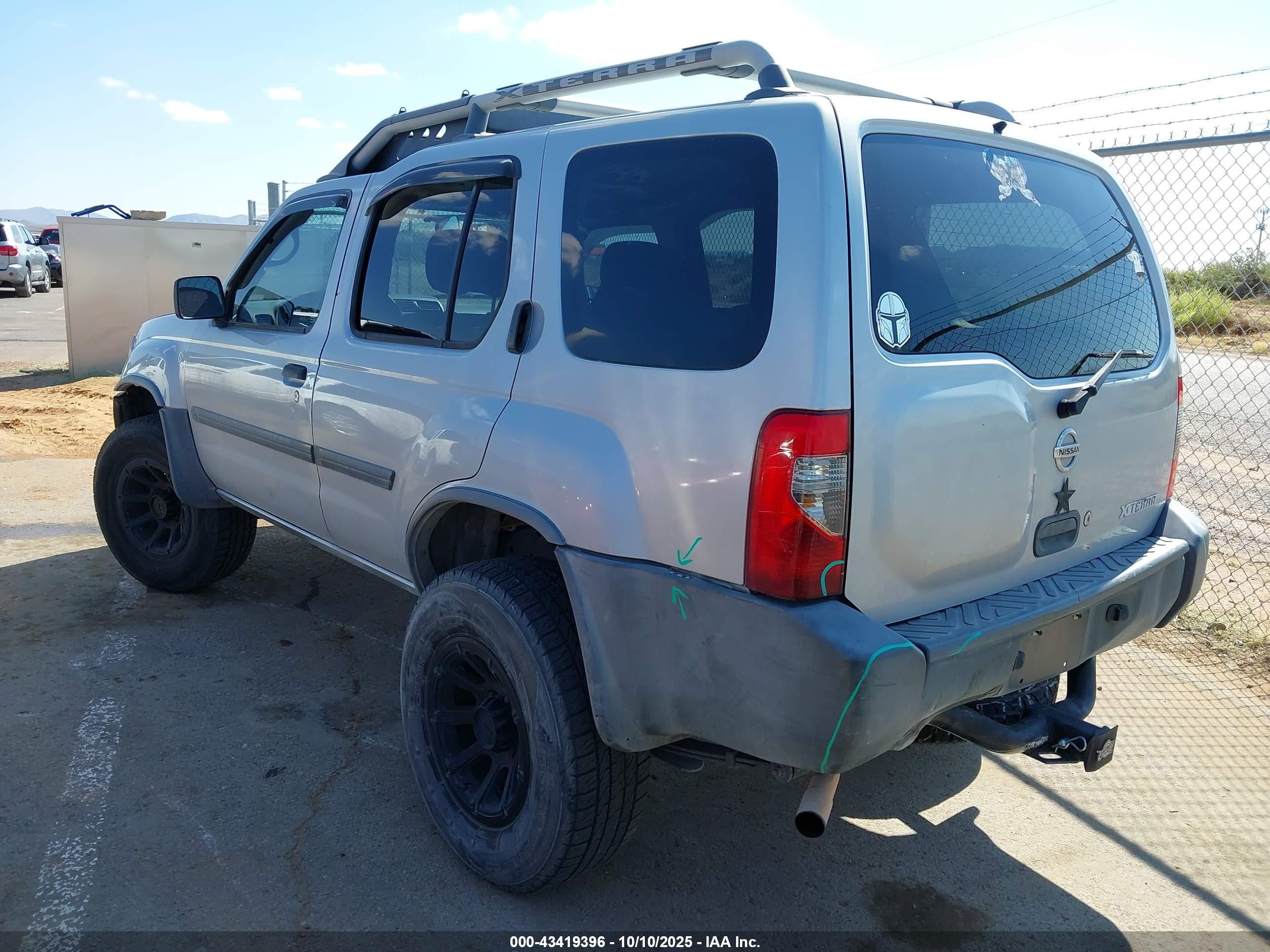 2003 Nissan Xterra Xe I4 Серебряный vin: 5N1DD28T73C696726