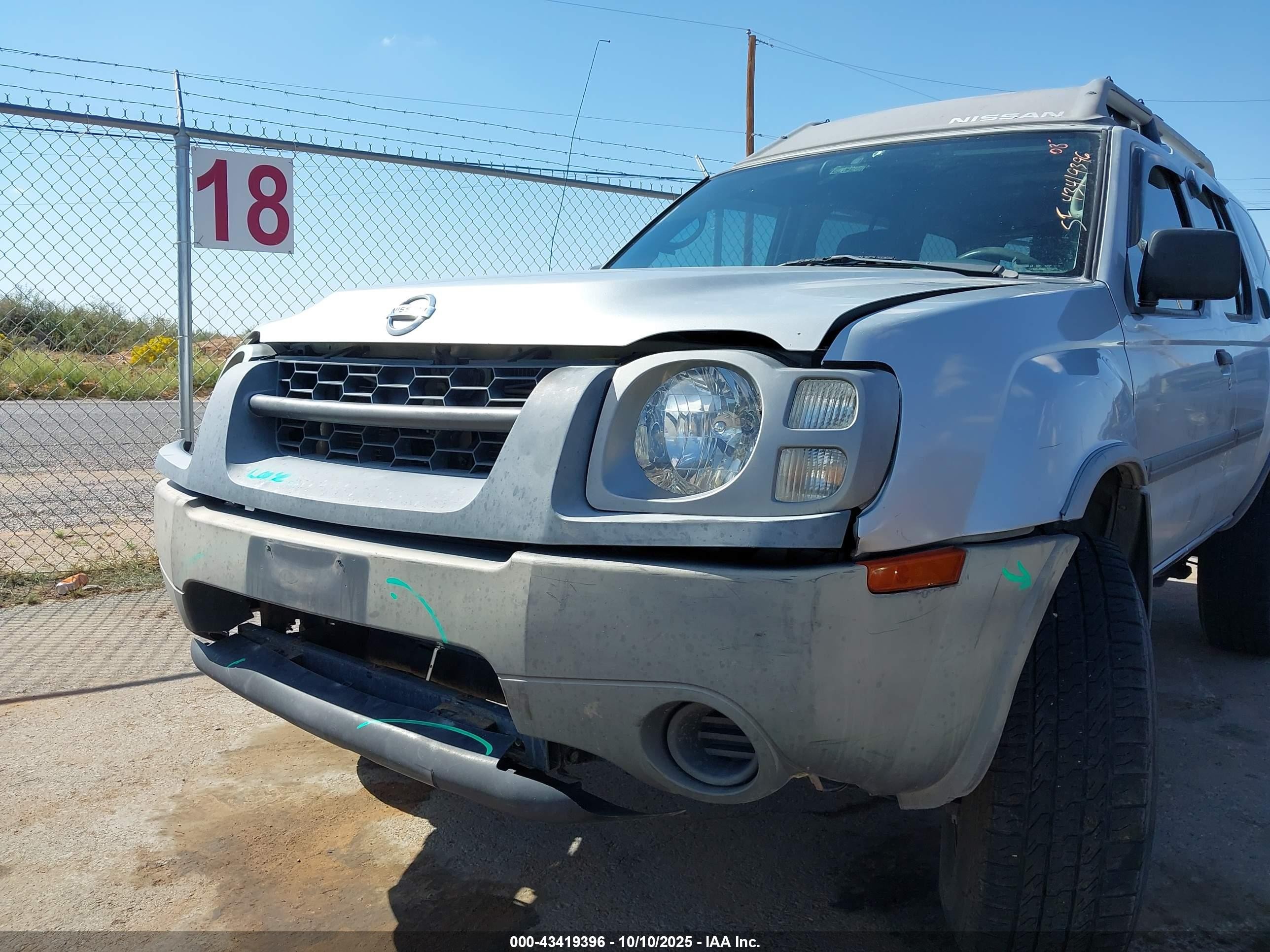 2003 Nissan Xterra Xe I4 Серебряный vin: 5N1DD28T73C696726