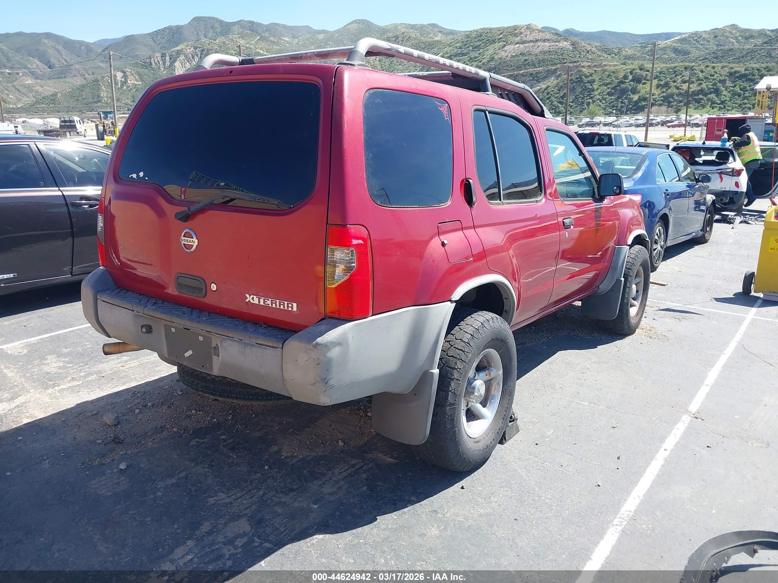 2003 Nissan Xterra Xe I4 Red vin: 5N1DD28T73C700855