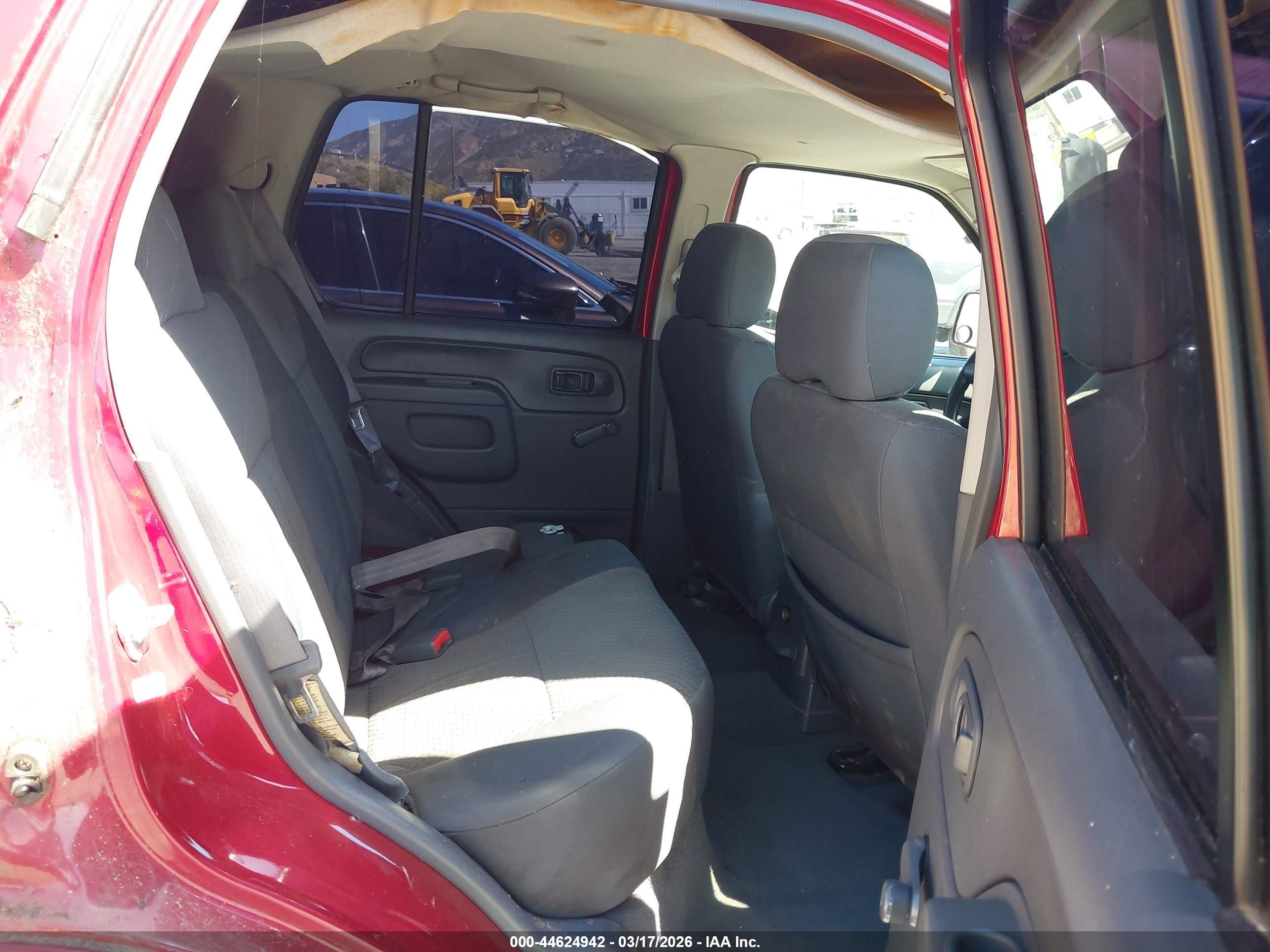 2003 Nissan Xterra Xe I4 Red vin: 5N1DD28T73C700855