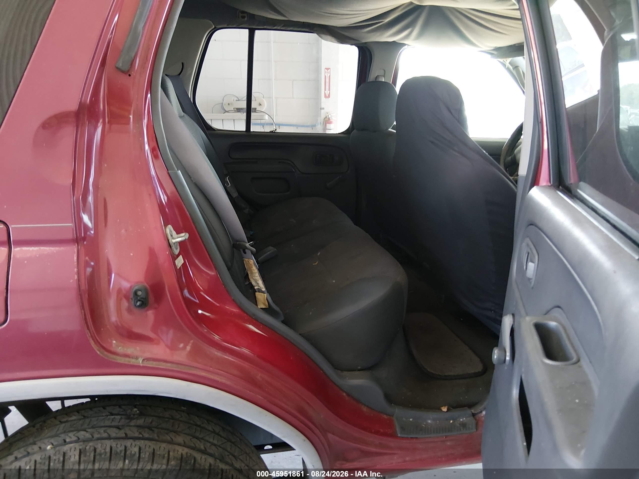 2003 Nissan Xterra Xe I4 Red vin: 5N1DD28T83C673701