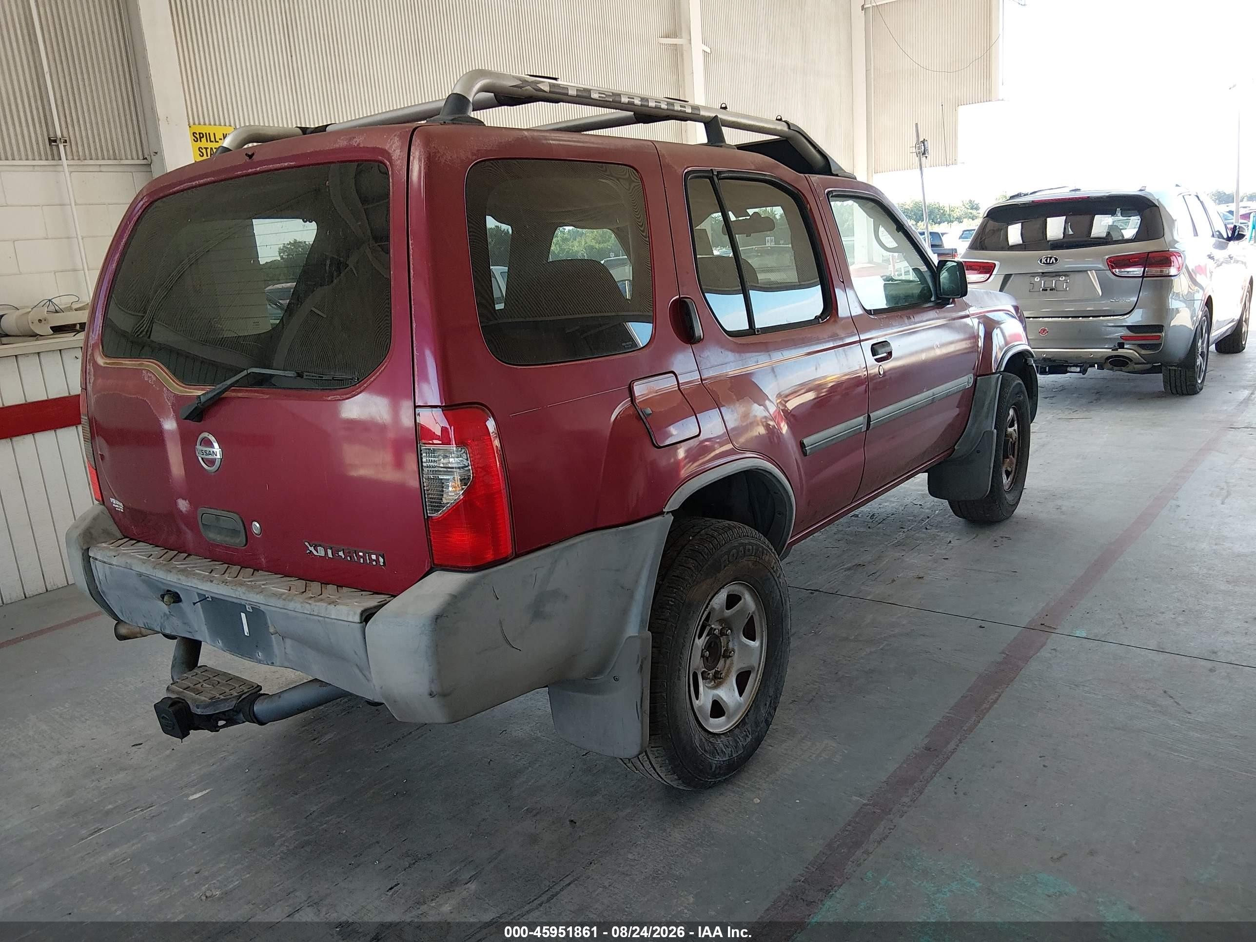 2003 Nissan Xterra Xe I4 Red vin: 5N1DD28T83C673701