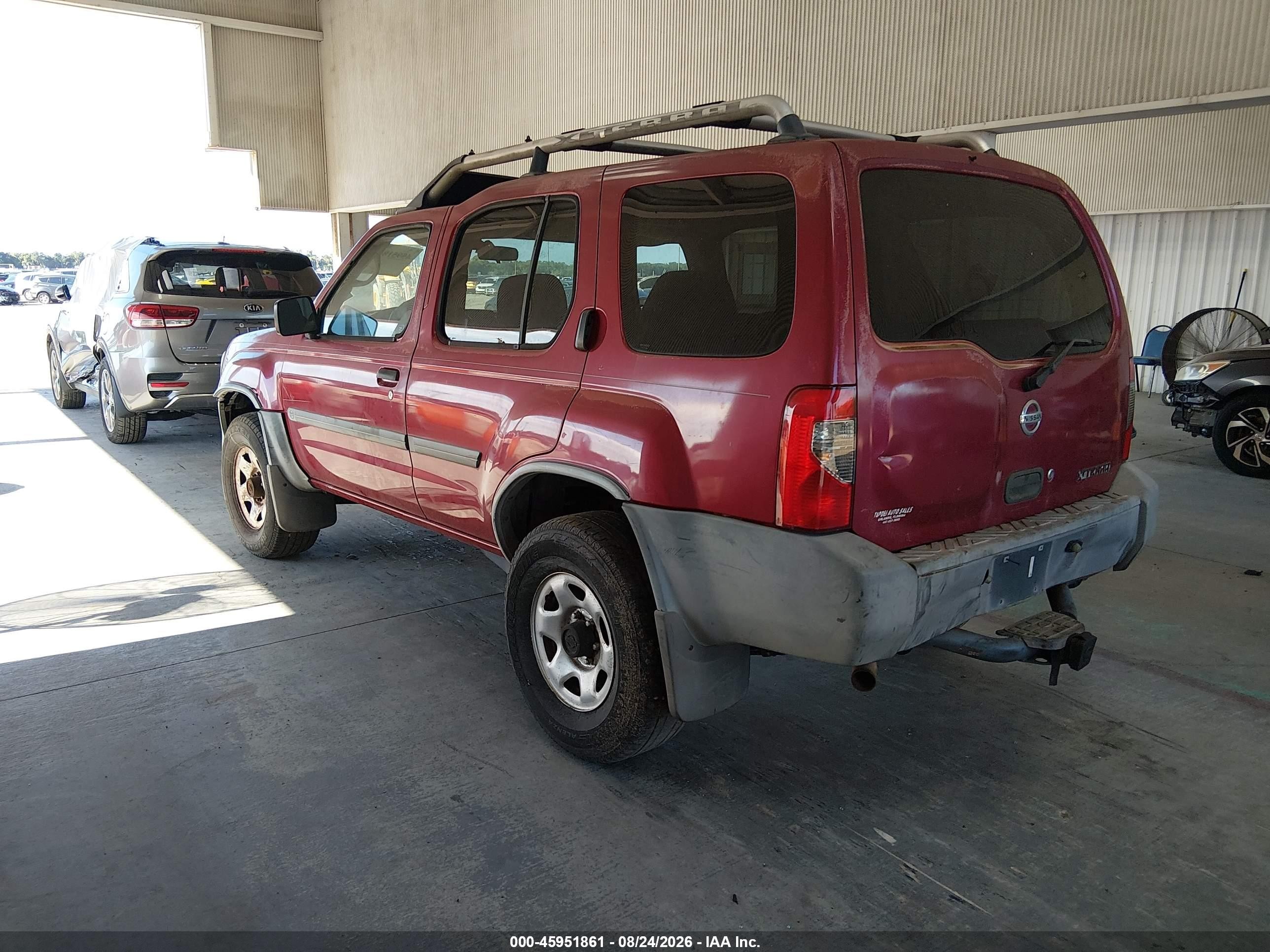 2003 Nissan Xterra Xe I4 Red vin: 5N1DD28T83C673701