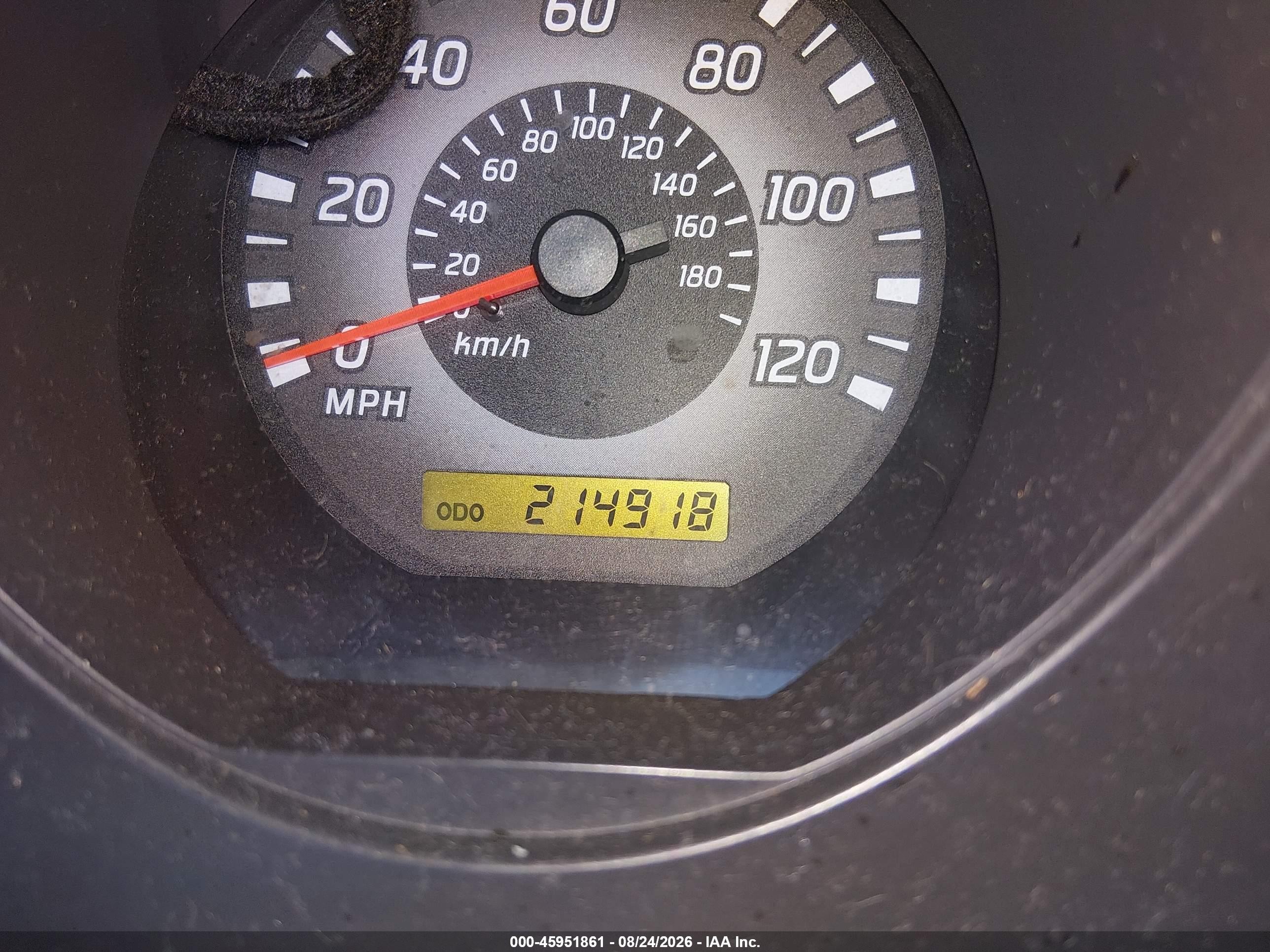 2003 Nissan Xterra Xe I4 Red vin: 5N1DD28T83C673701